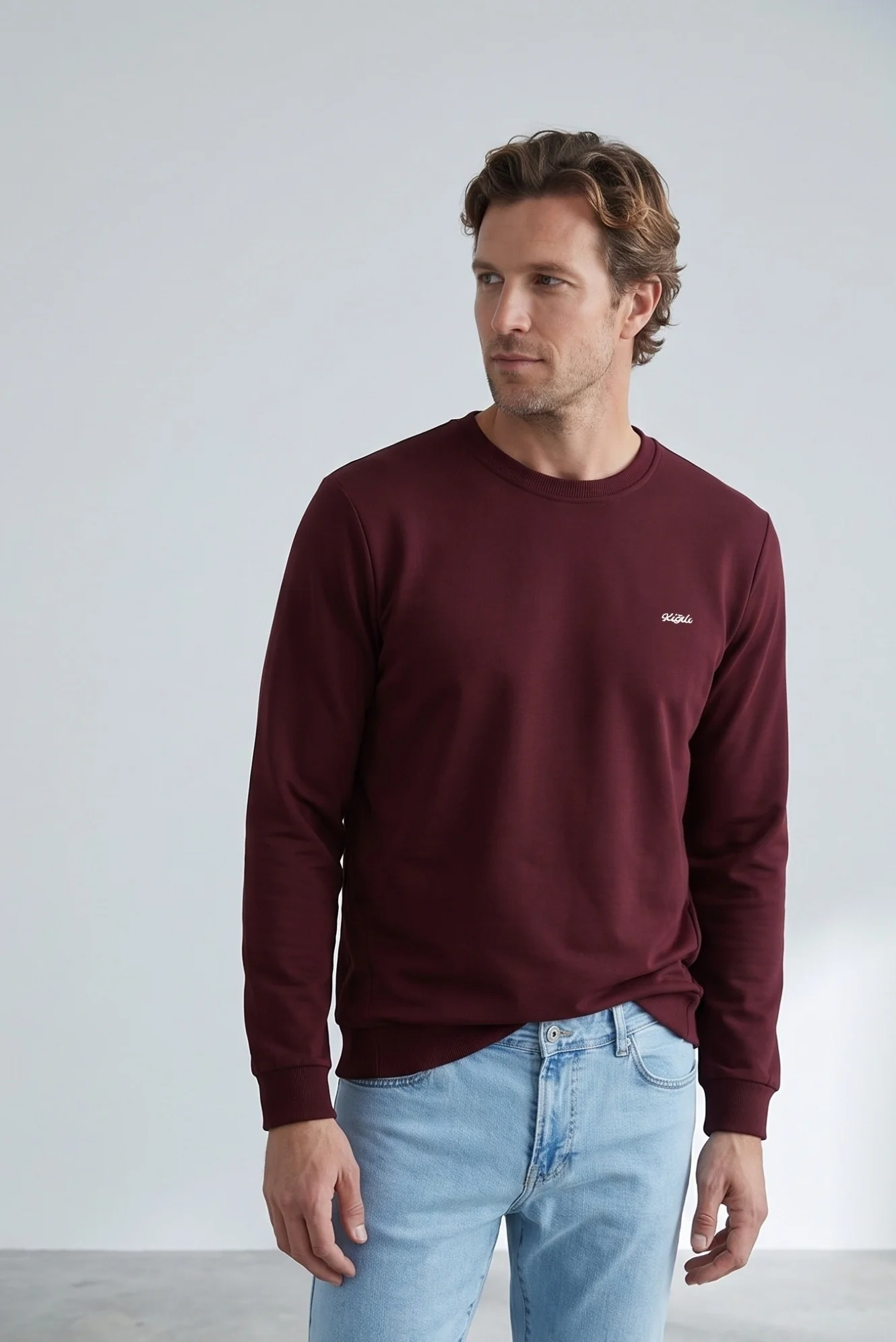 Koyu Bordo Bisiklet Yaka Regular Fit Nakışlı Basic İnce Sweatshirt - Image 2