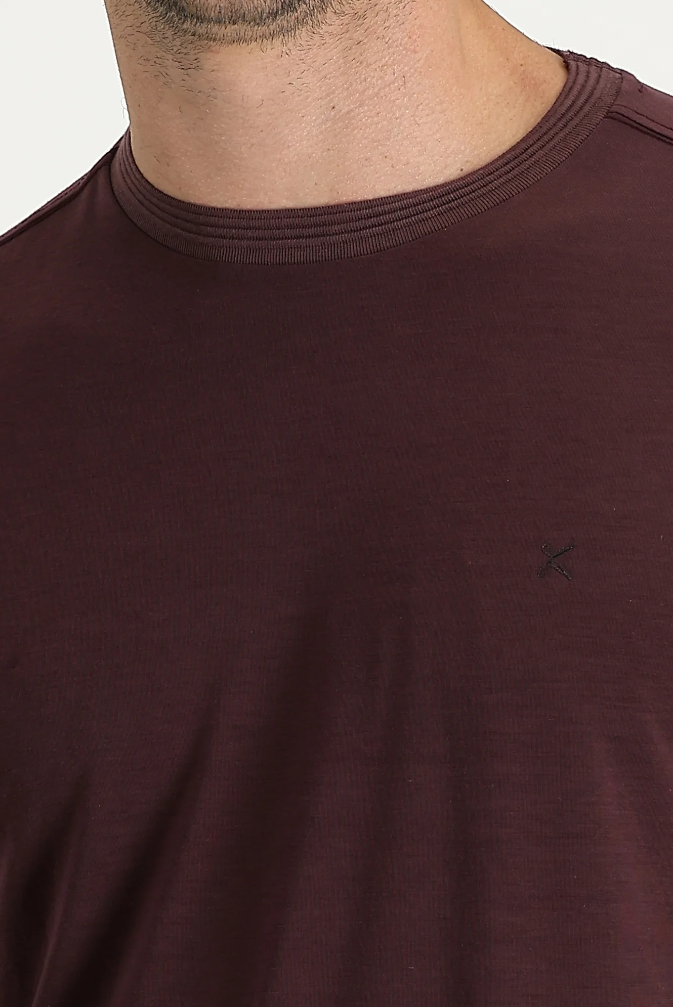 Koyu Bordo Bisiklet Yaka Slim Fit Dar Kesim Nakışlı Tişört - Image 4