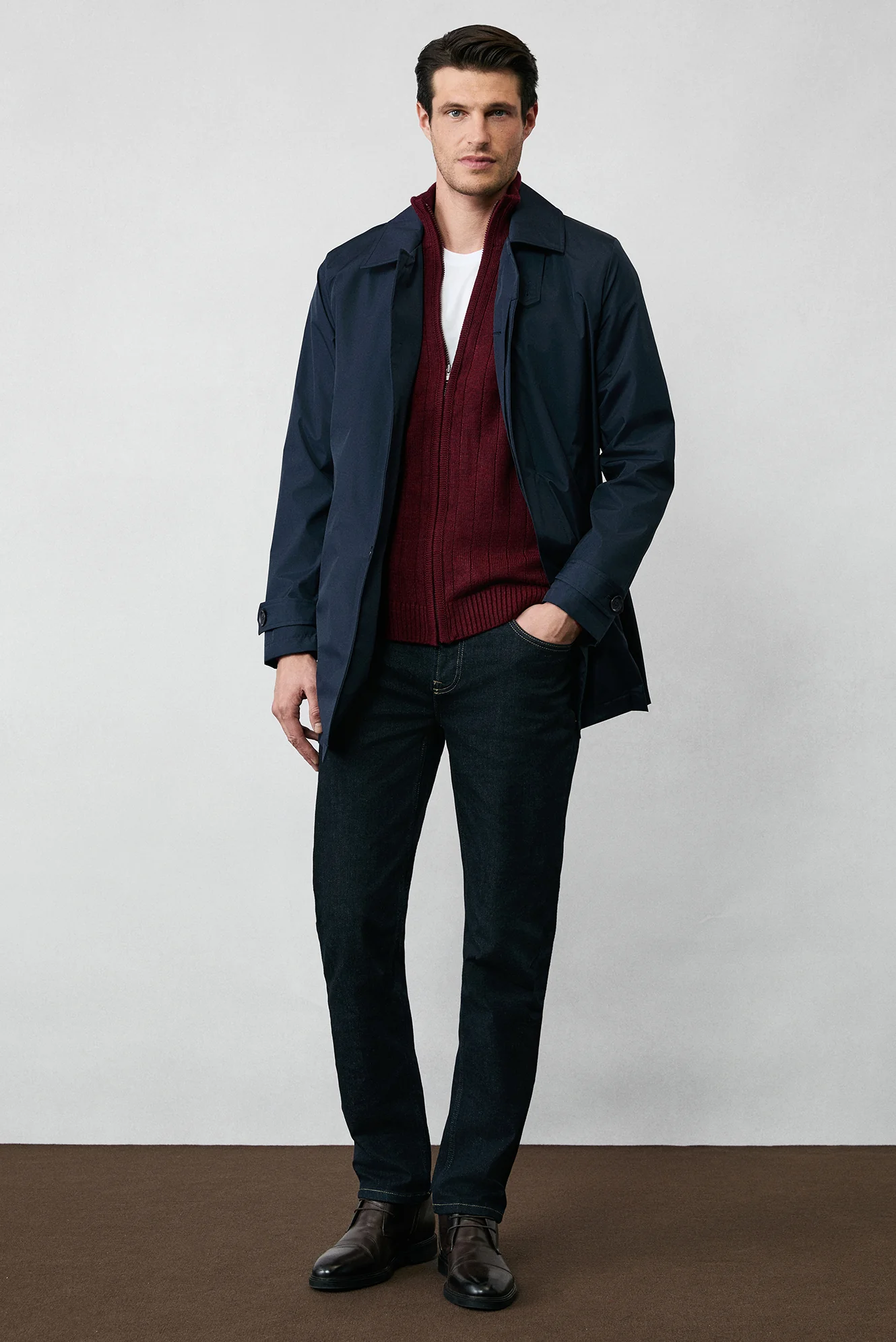 Koyu Bordo Dik Yaka Fermuarlı Regular Fit Çizgili Triko Hırka - Image 4