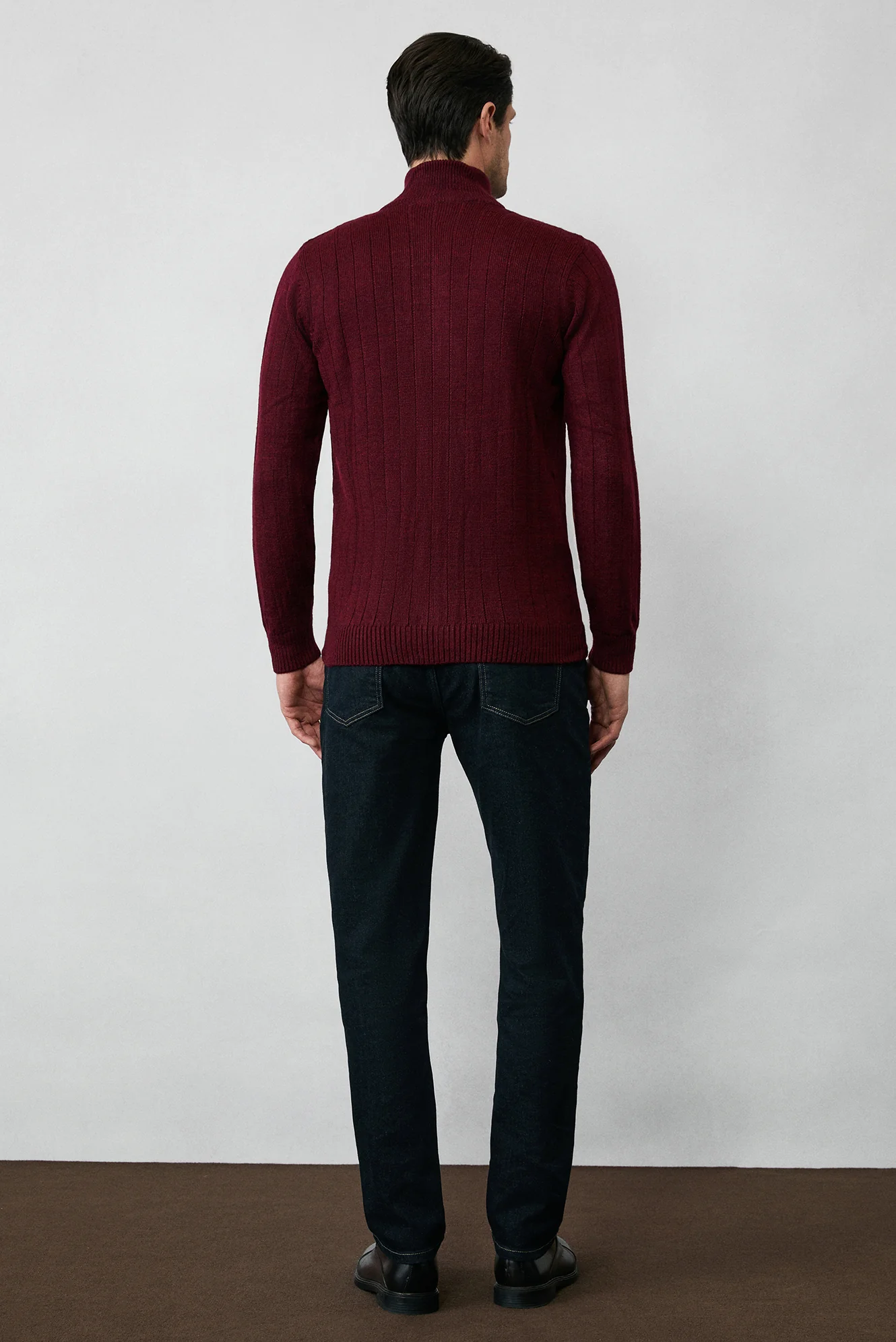 Koyu Bordo Dik Yaka Fermuarlı Regular Fit Çizgili Triko Hırka - Image 6
