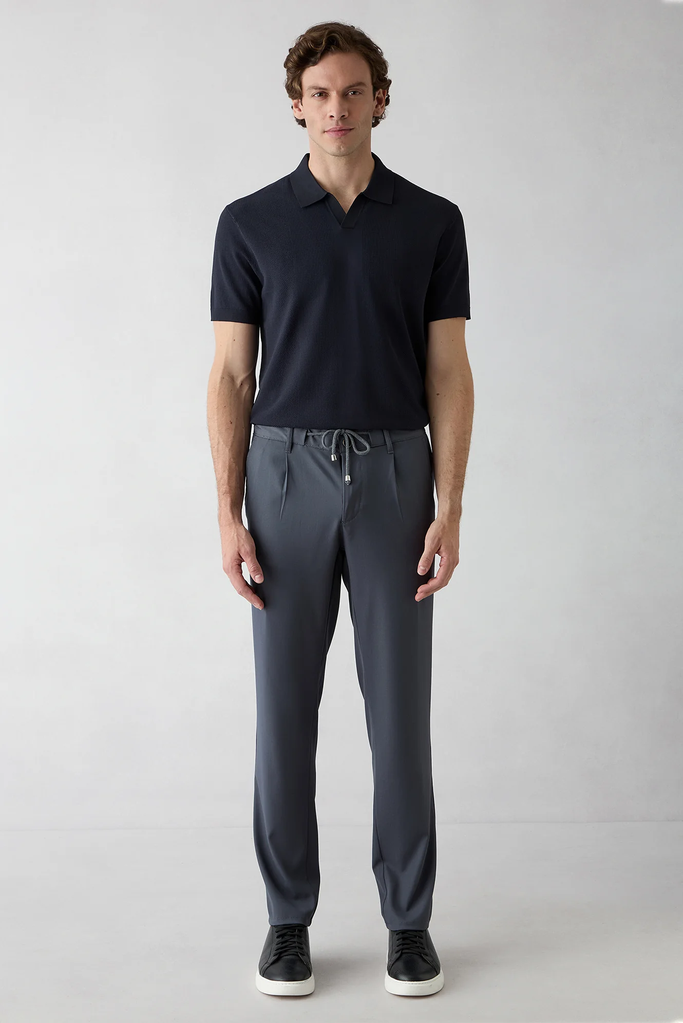 Koyu Füme Regular Straight Fit Beli İpli Pileli Yan Cepli Likralı Kanvas / Chino Pantolon
