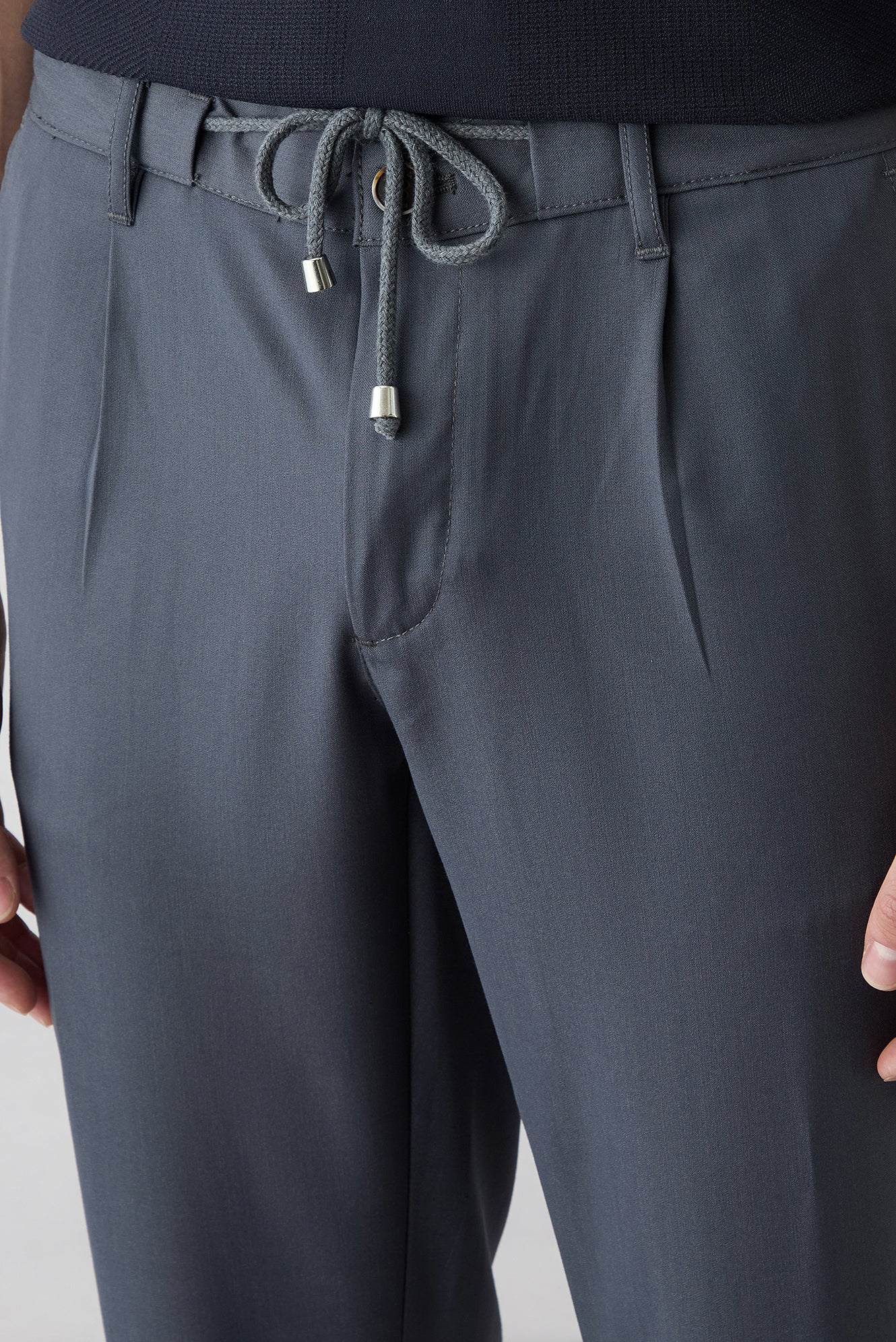 Koyu Füme Regular Straight Fit Beli İpli Pileli Yan Cepli Likralı Kanvas / Chino Pantolon - Image 3