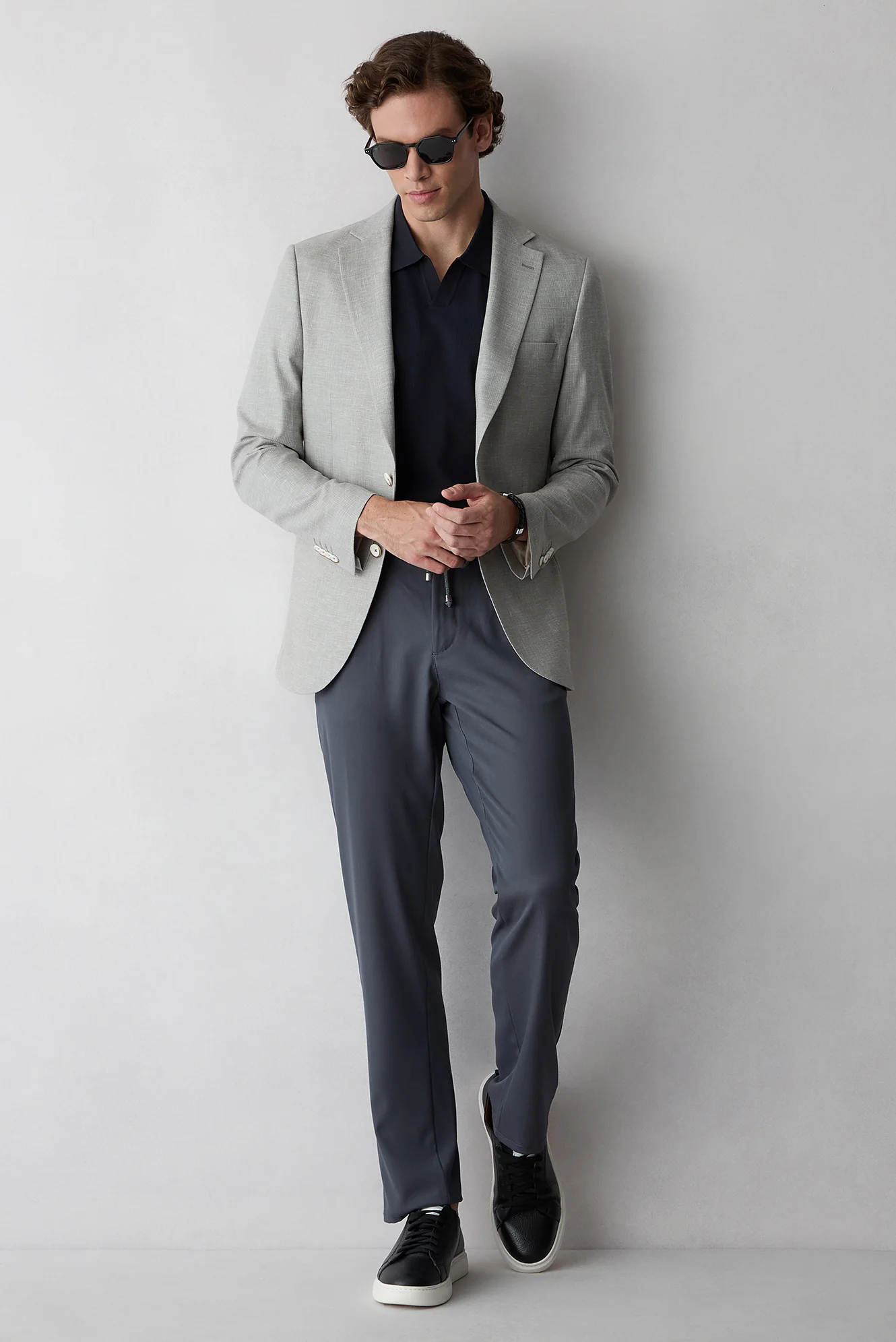 Koyu Füme Regular Straight Fit Beli İpli Pileli Yan Cepli Likralı Kanvas / Chino Pantolon - Image 7