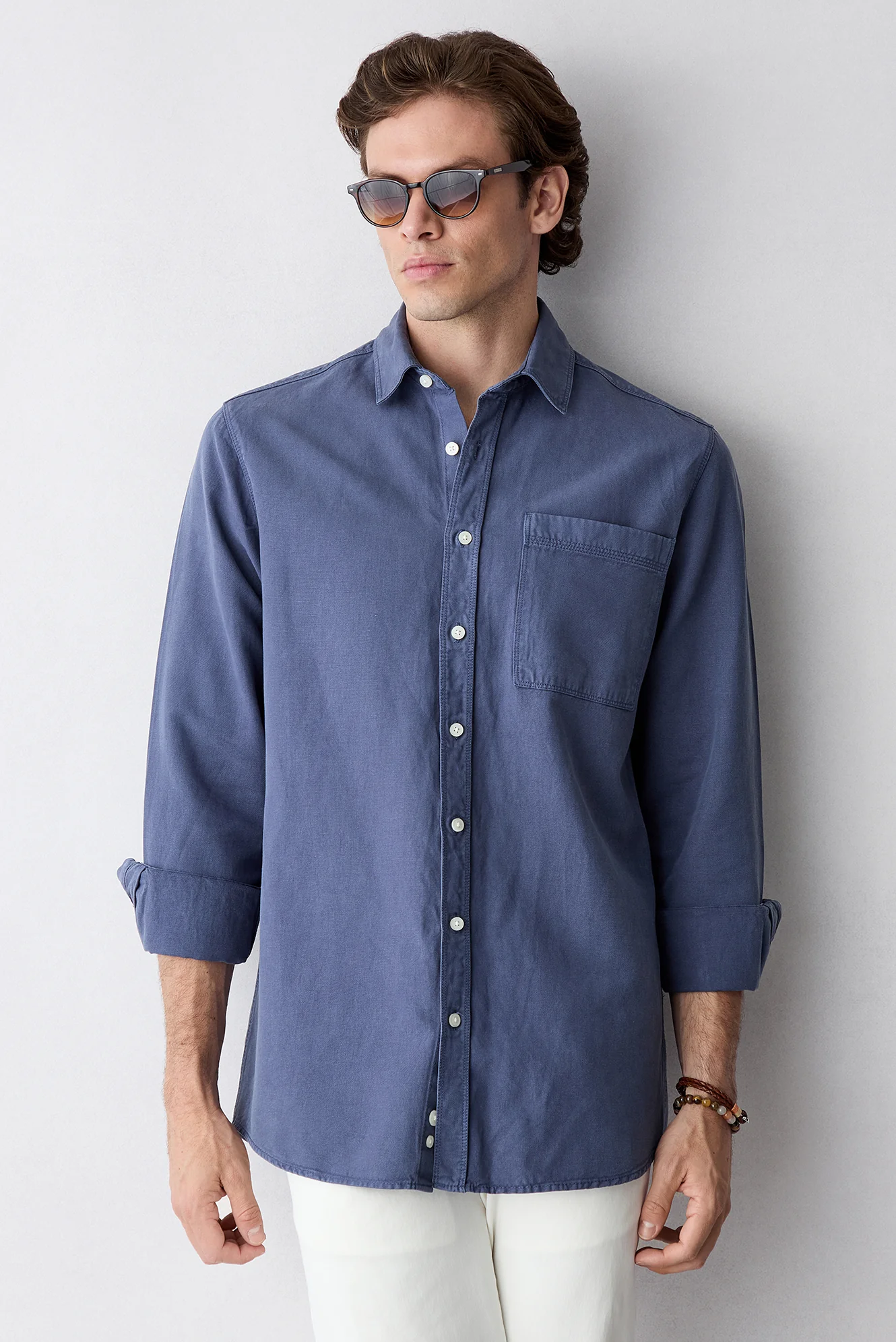 Koyu İndigo Uzun Kol Regular Fit Cepli Denim Görünümlü Lyocell Keten Karışımlı Gömlek - Image 5