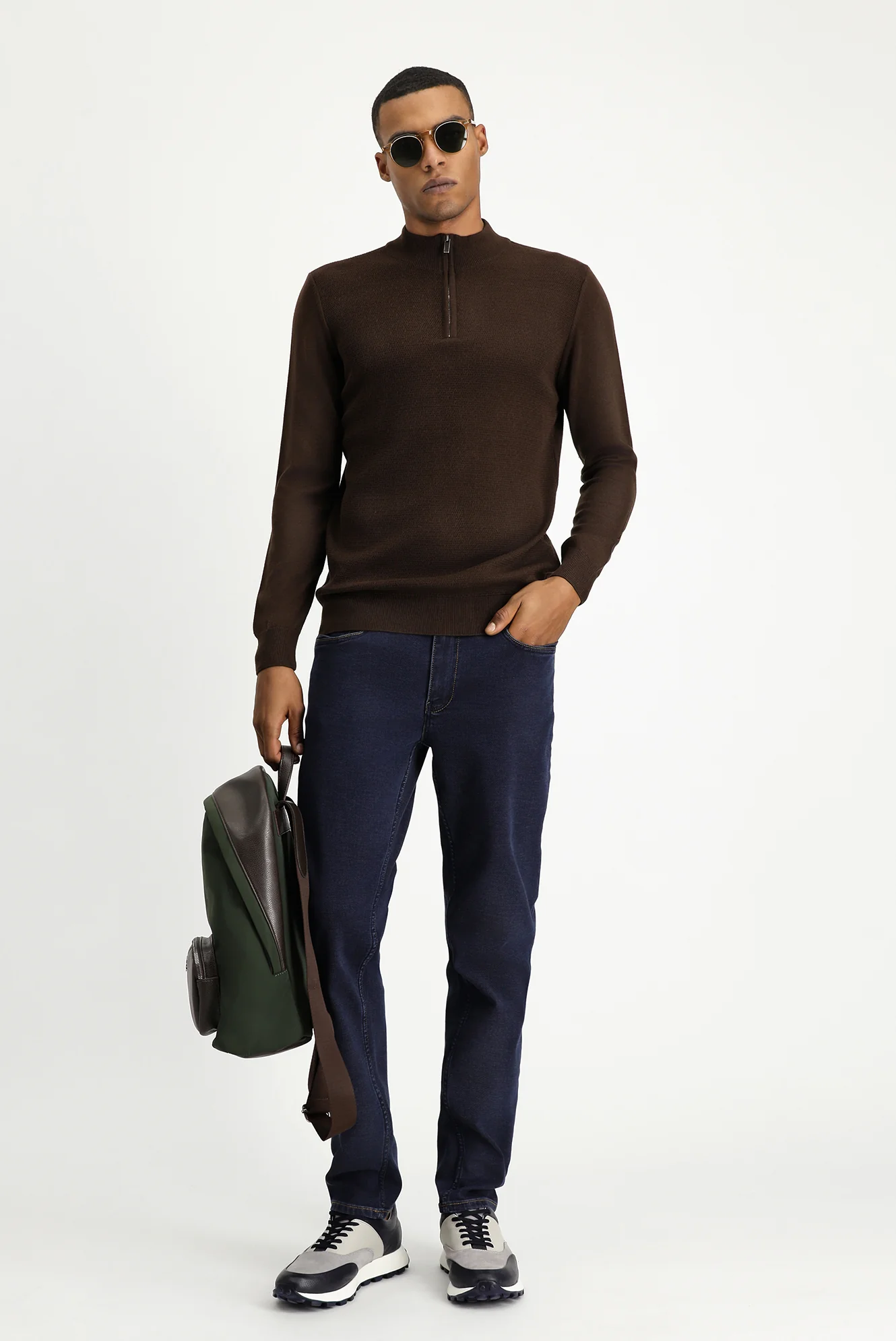 Koyu Kahve Yarım Balıkçı Yaka Slim Fit Dar Kesim Fermuarlı Desenli Pamuklu Triko Kazak