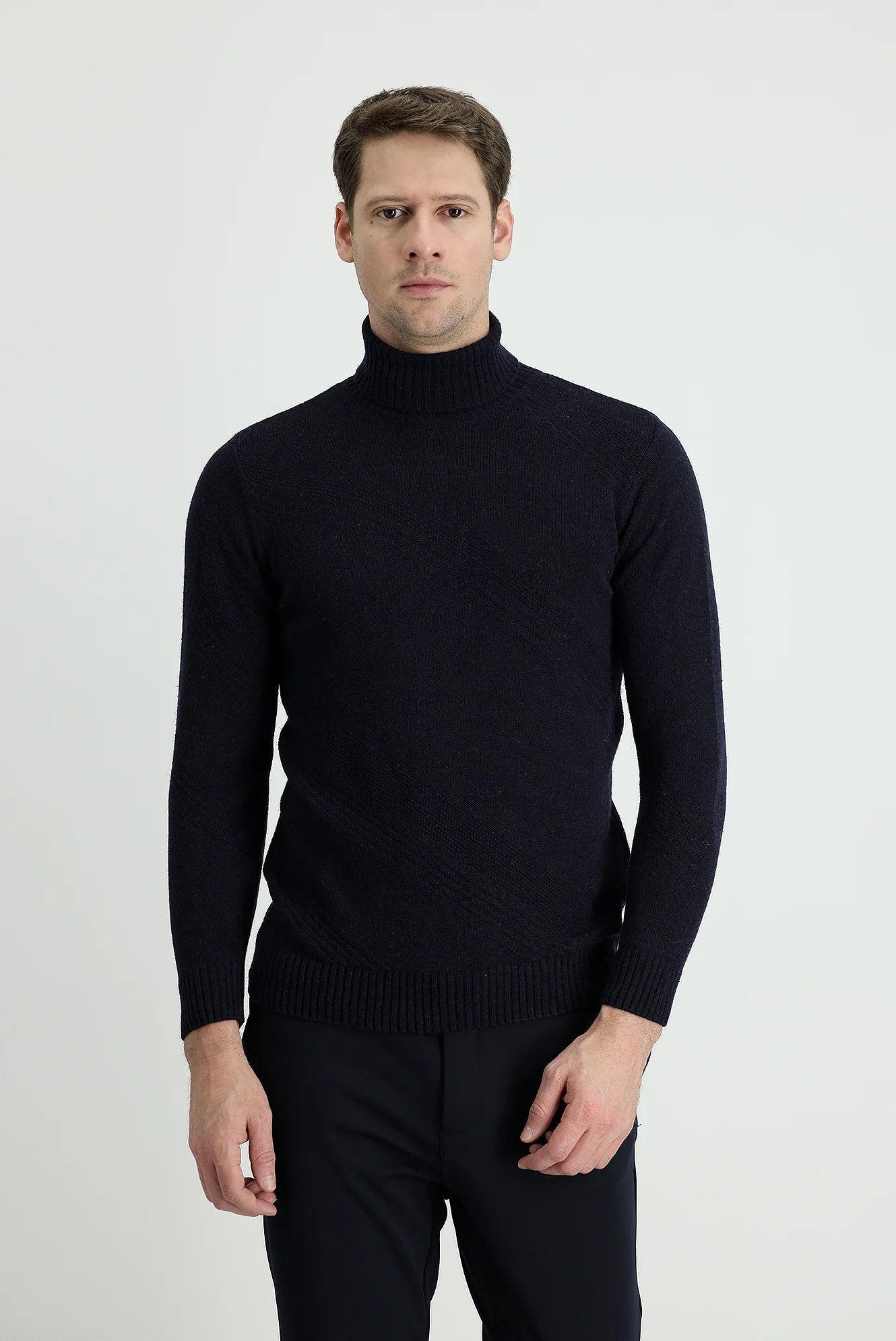Koyu Lacivert Balıkçı Yaka Slim Fit Dar Kesim Desenli Yünlü Triko Kazak - Image 2