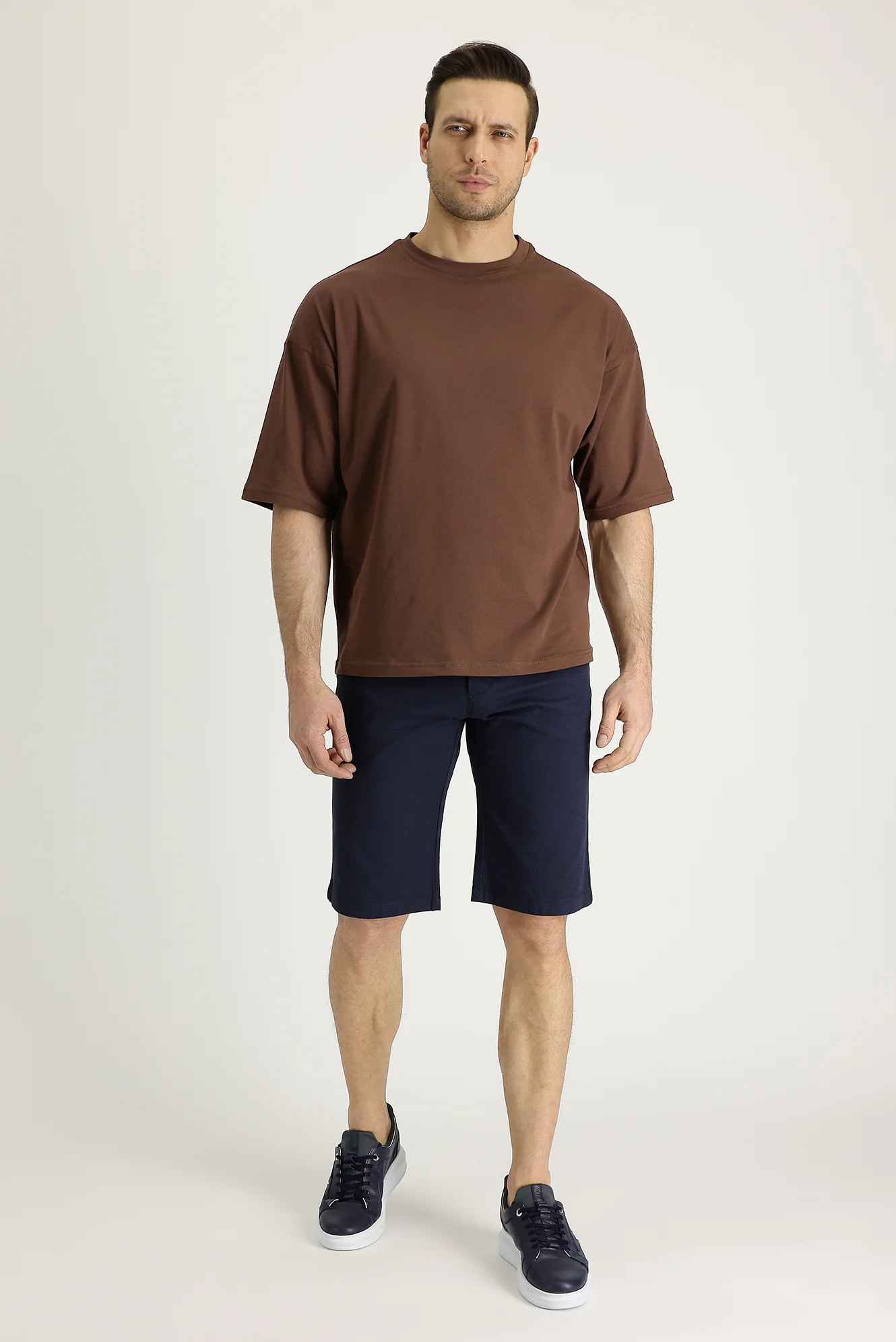 Koyu Lacivert Regular Fit Standart Kesim Bermuda Şort