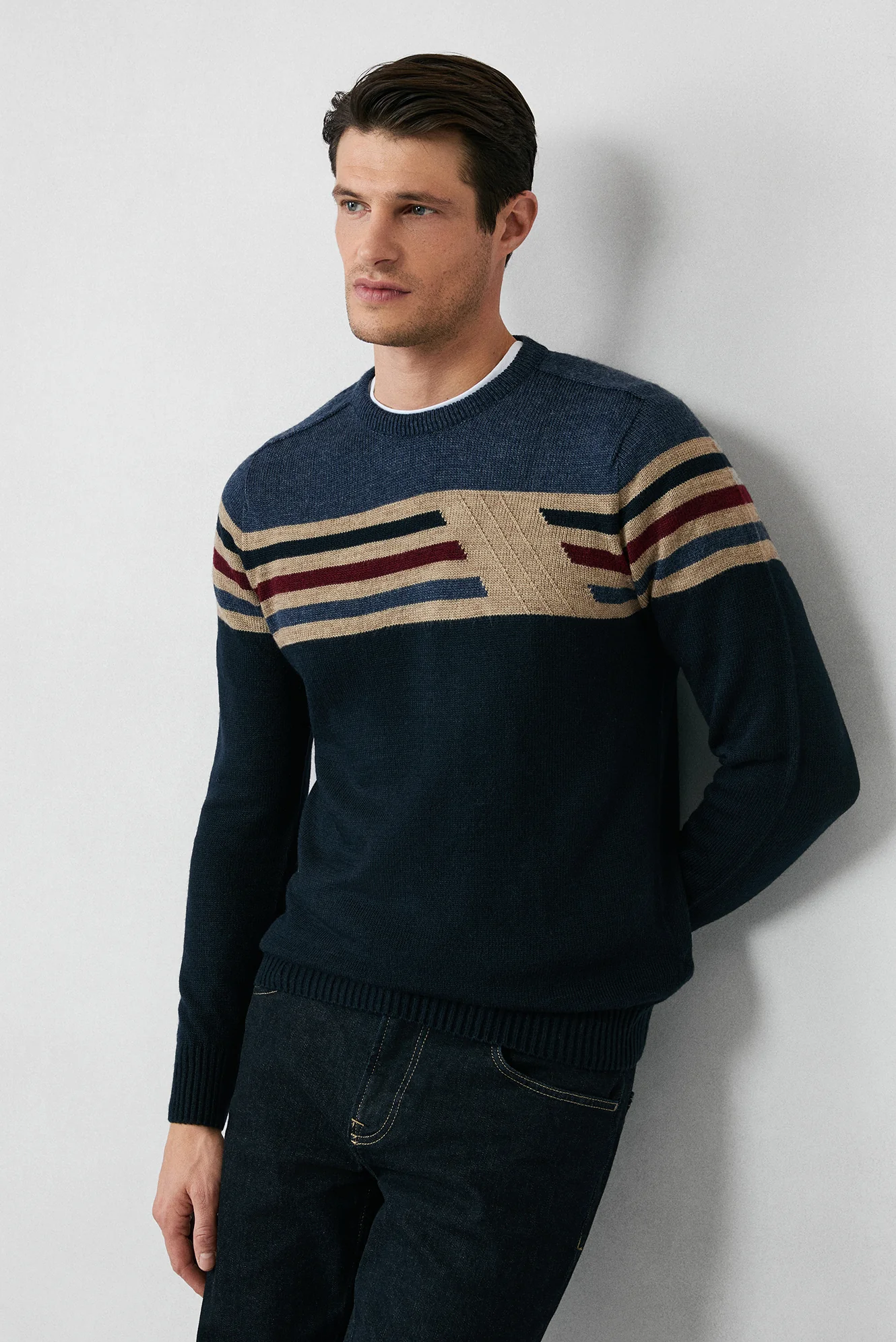 Koyu Lacivert Bisiklet Yaka Slim Fit Dar Kesim Dikişsiz Desenli Triko Kazak