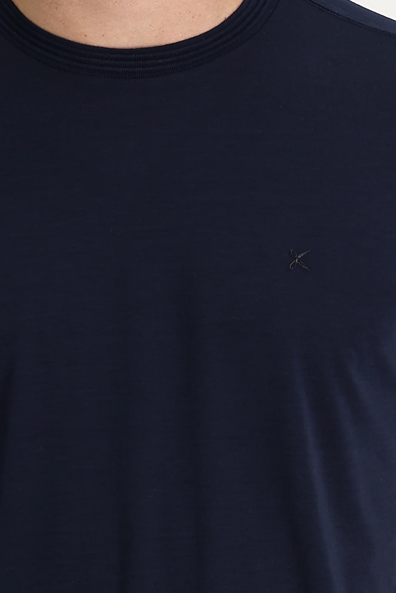 Koyu Lacivert Bisiklet Yaka Slim Fit Dar Kesim Nakışlı Tişört - Image 4