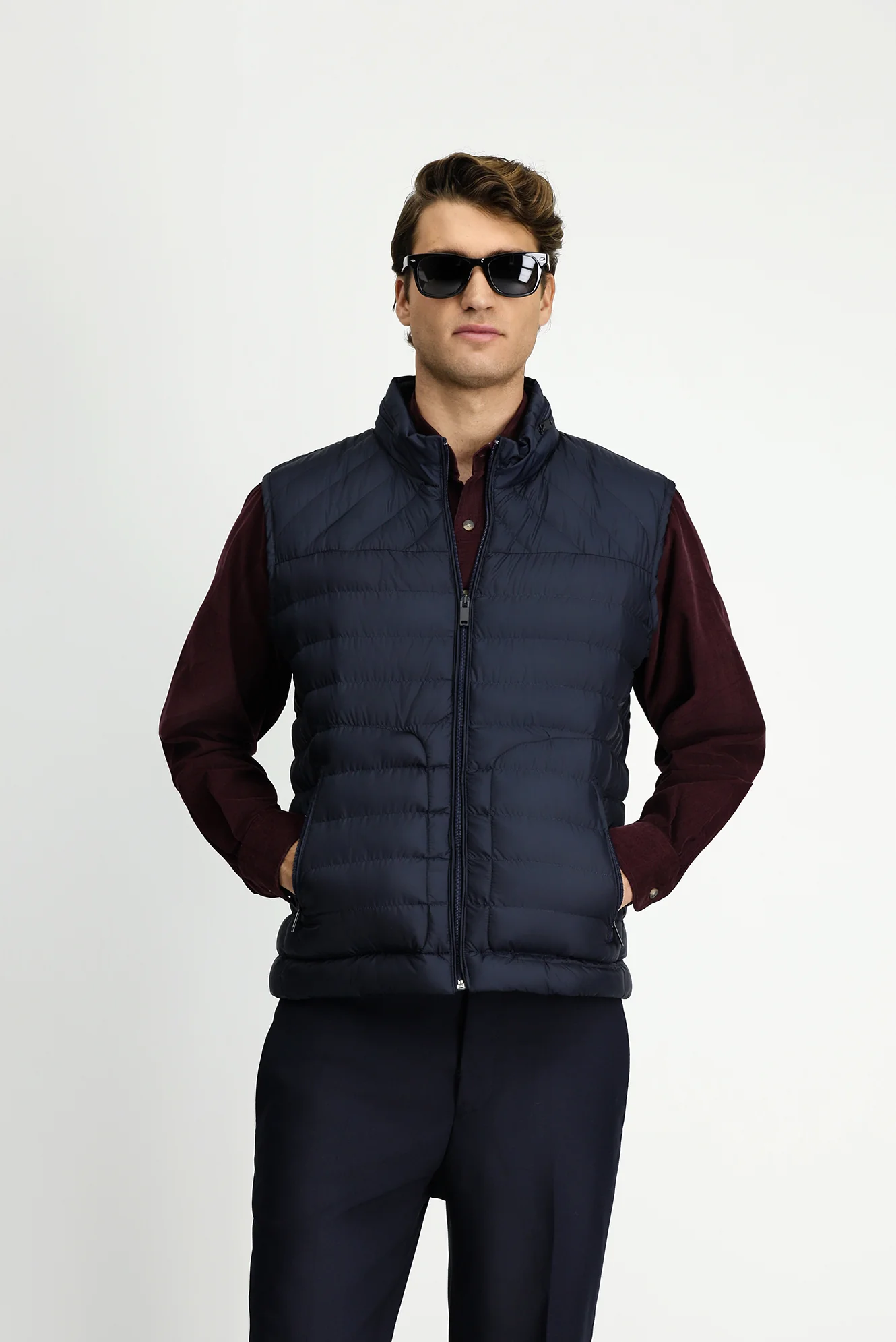 Koyu Lacivert Slim Fit Dik Yaka Fermuarlı Kapitone Spor Yelek