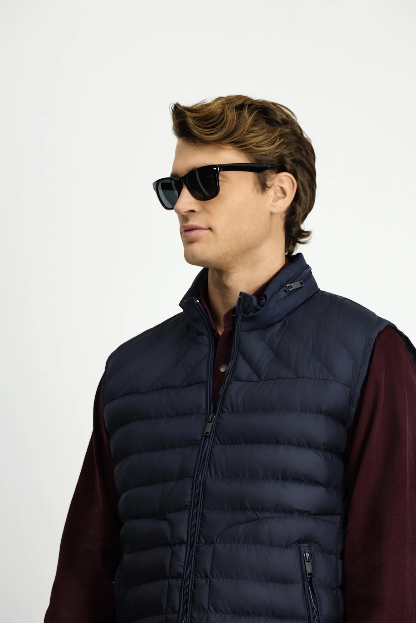 Koyu Lacivert Slim Fit Dik Yaka Fermuarlı Kapitone Spor Yelek - Image 4
