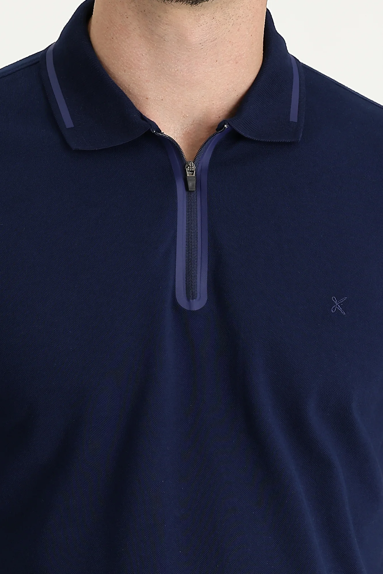 Koyu Lacivert Polo Yaka Regular Fit Fermuarlı Nakışlı Pamuk Tişört - Image 4