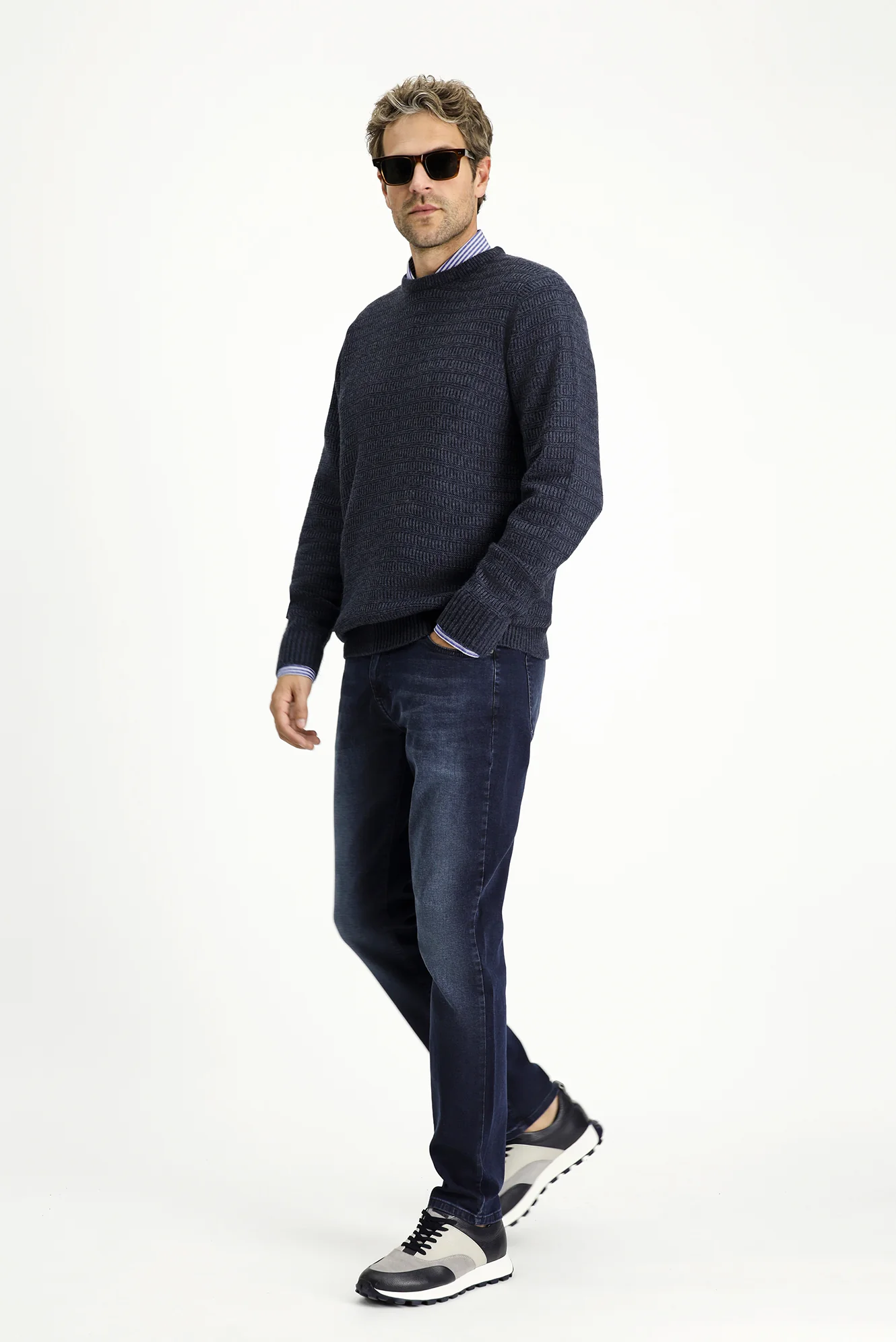 Koyu Lacivert Regular Fit Standart Kesim Likralı Denim Pantolon - Image 2