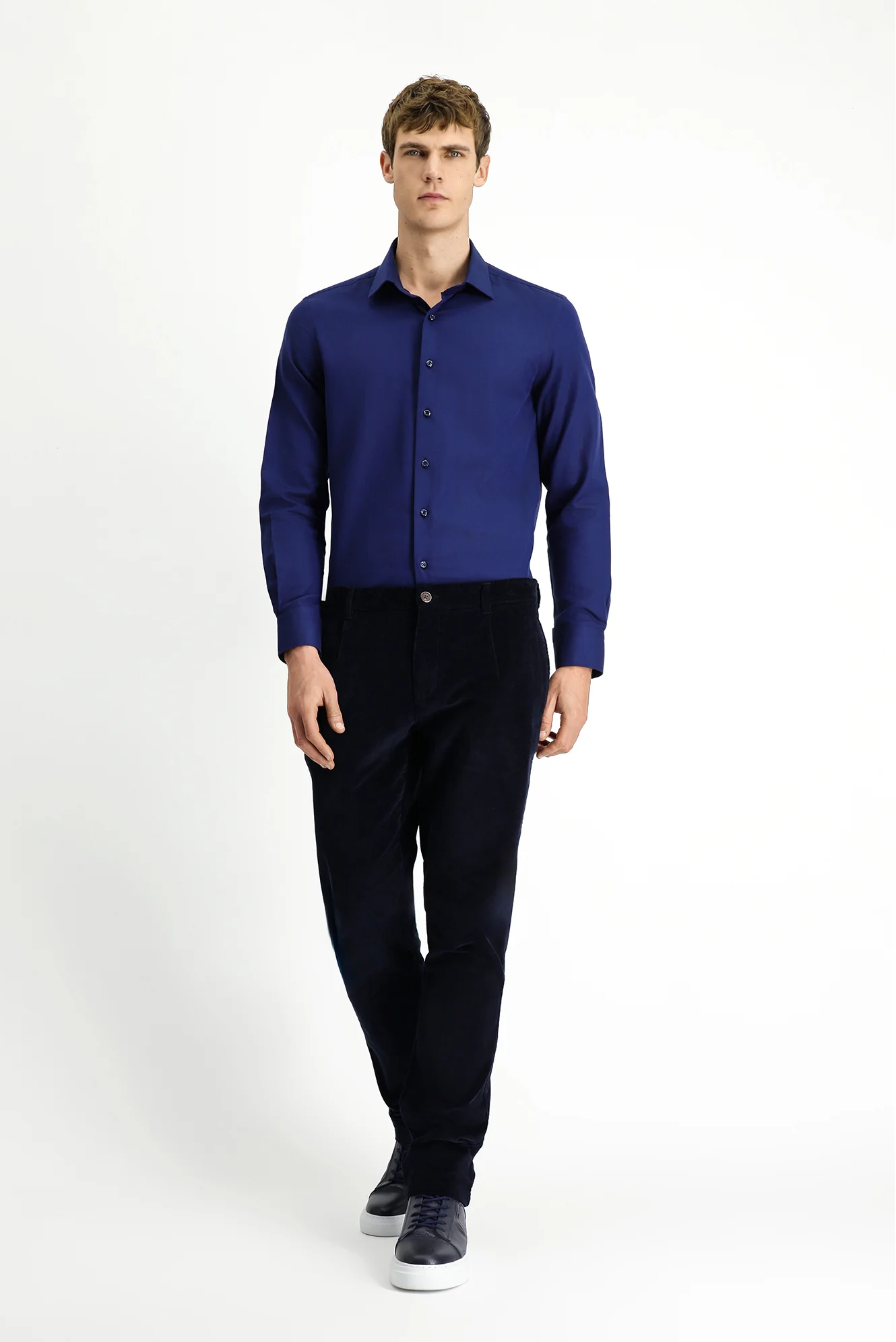 Koyu Lacivert Relaxed Fit Rahat Kesim Likralı Pileli Kadife Pantolon - Image 3