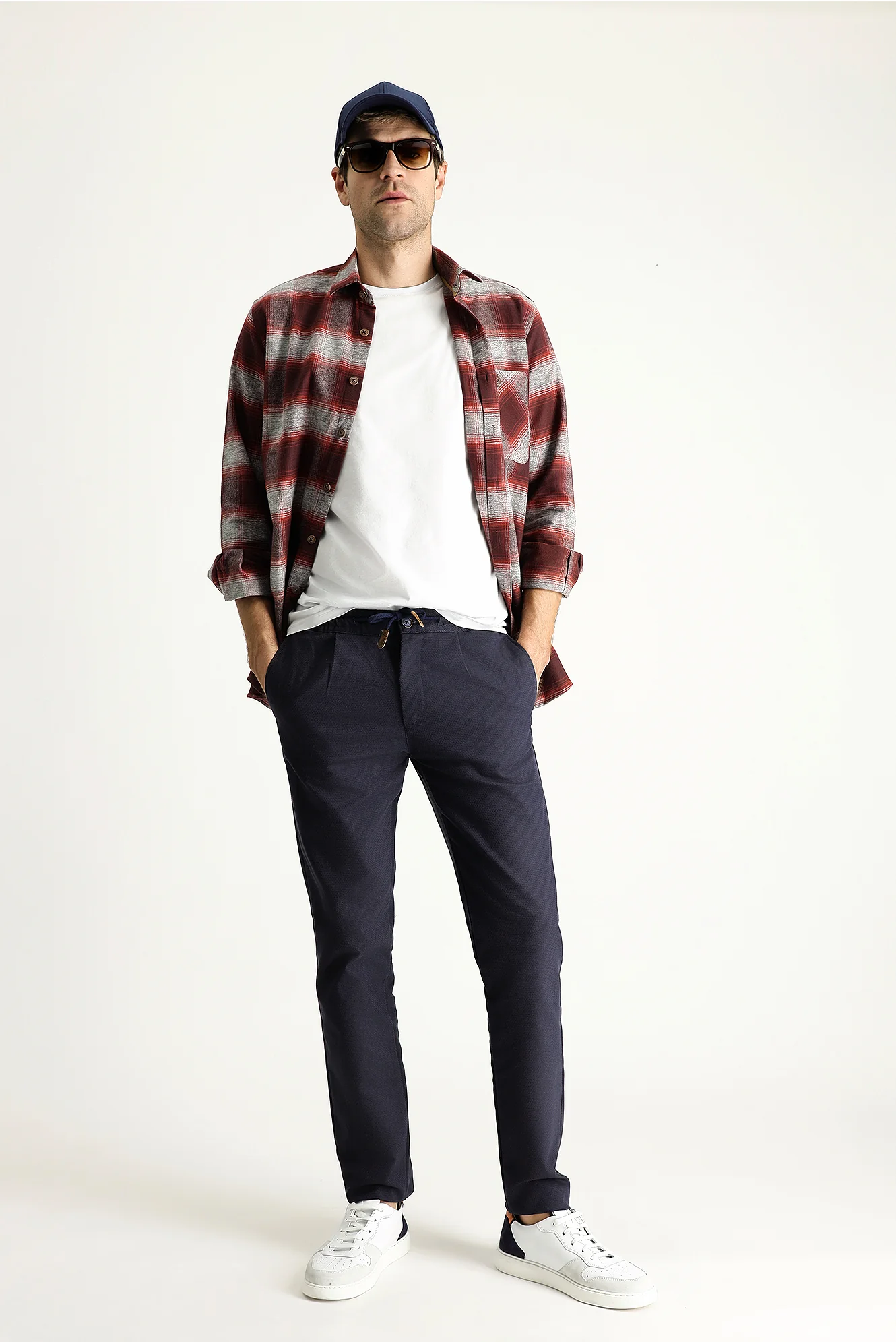 Koyu Lacivert Slim Fit Dar Kesim Beli Lastikli İpli Desenli Likralı Pantolon - Image 3