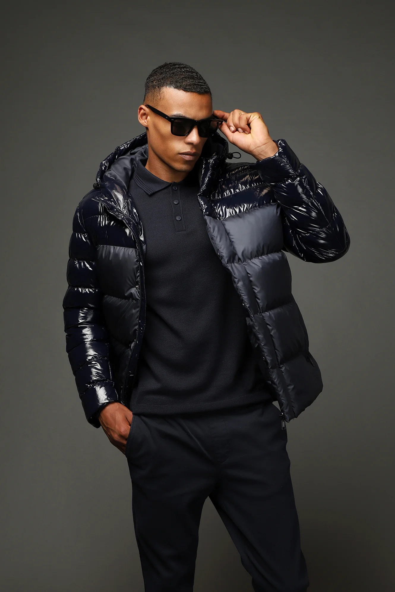 Koyu Lacivert Slim Fit Dar Kesim Kapüşonlu Vinil Şişme Mont - Image 2