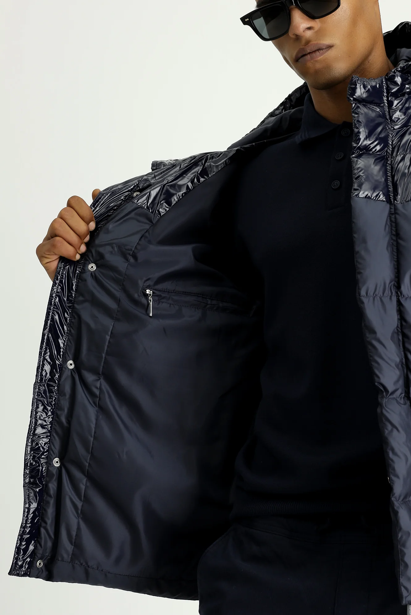 Koyu Lacivert Slim Fit Dar Kesim Kapüşonlu Vinil Şişme Mont - Image 8