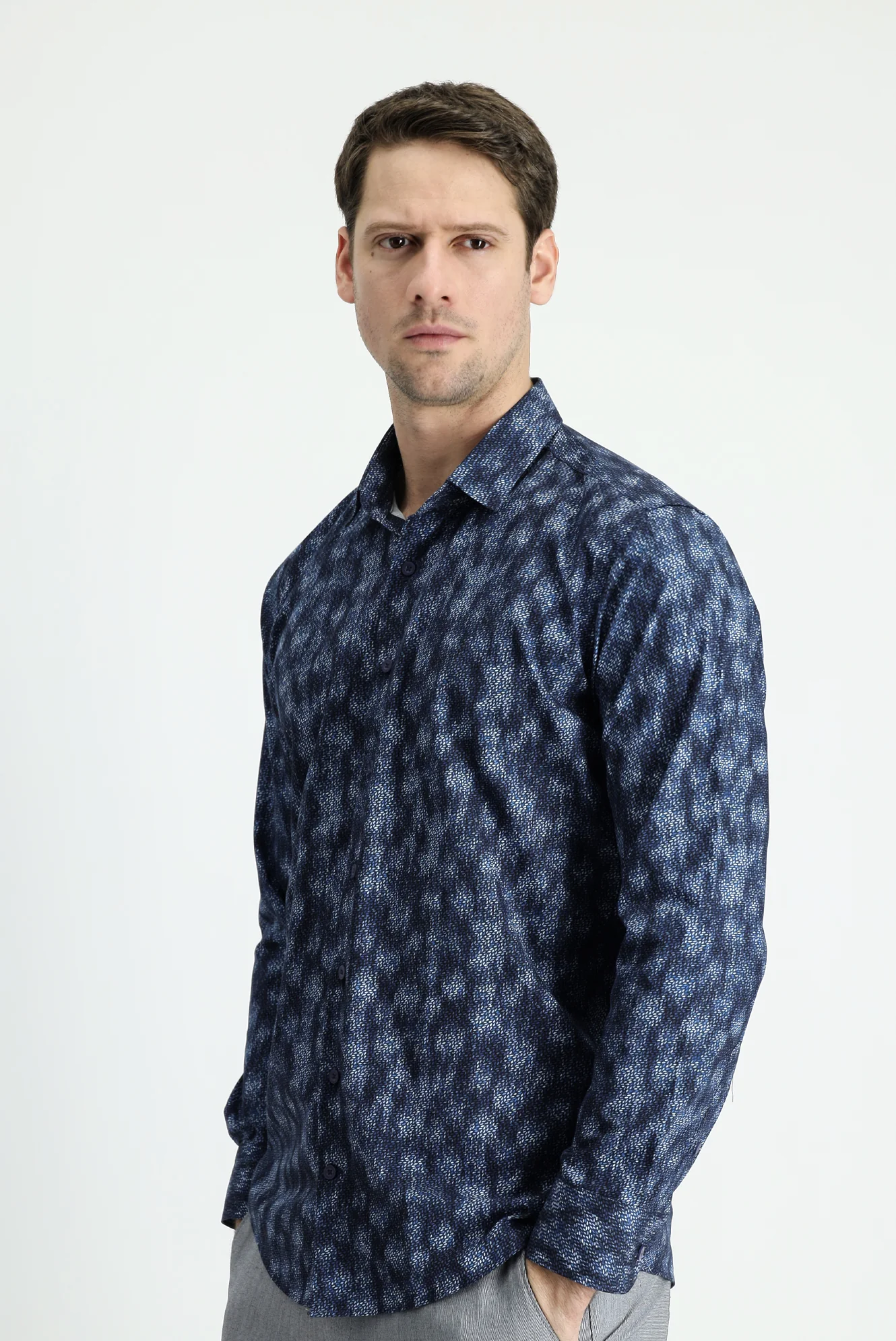 Koyu Lacivert Uzun Kol Slim Fit Dar Kesim Baskılı Pamuk Gömlek - Image 2