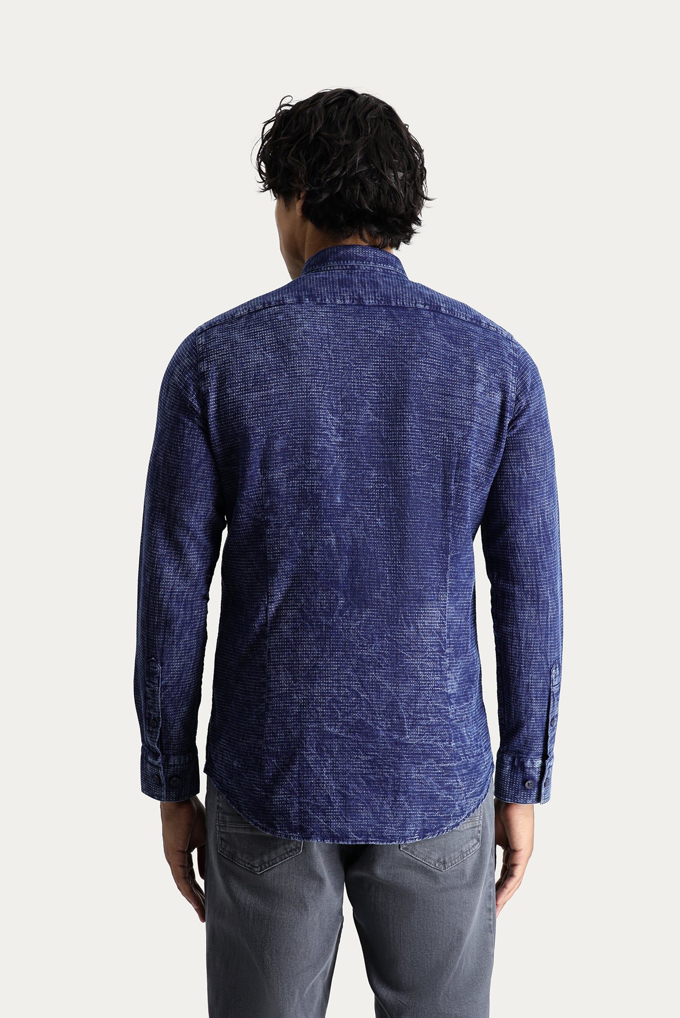 Koyu Lacivert Uzun Kol Slim Fit Dar Kesim Denim Görünümlü Spor Pamuk Gömlek - Image 4