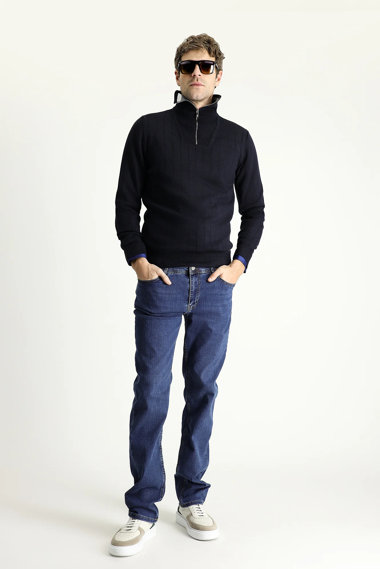 Koyu Mavi Regular Fit Standart Kesim Likralı Denim Pantolon - Image 3