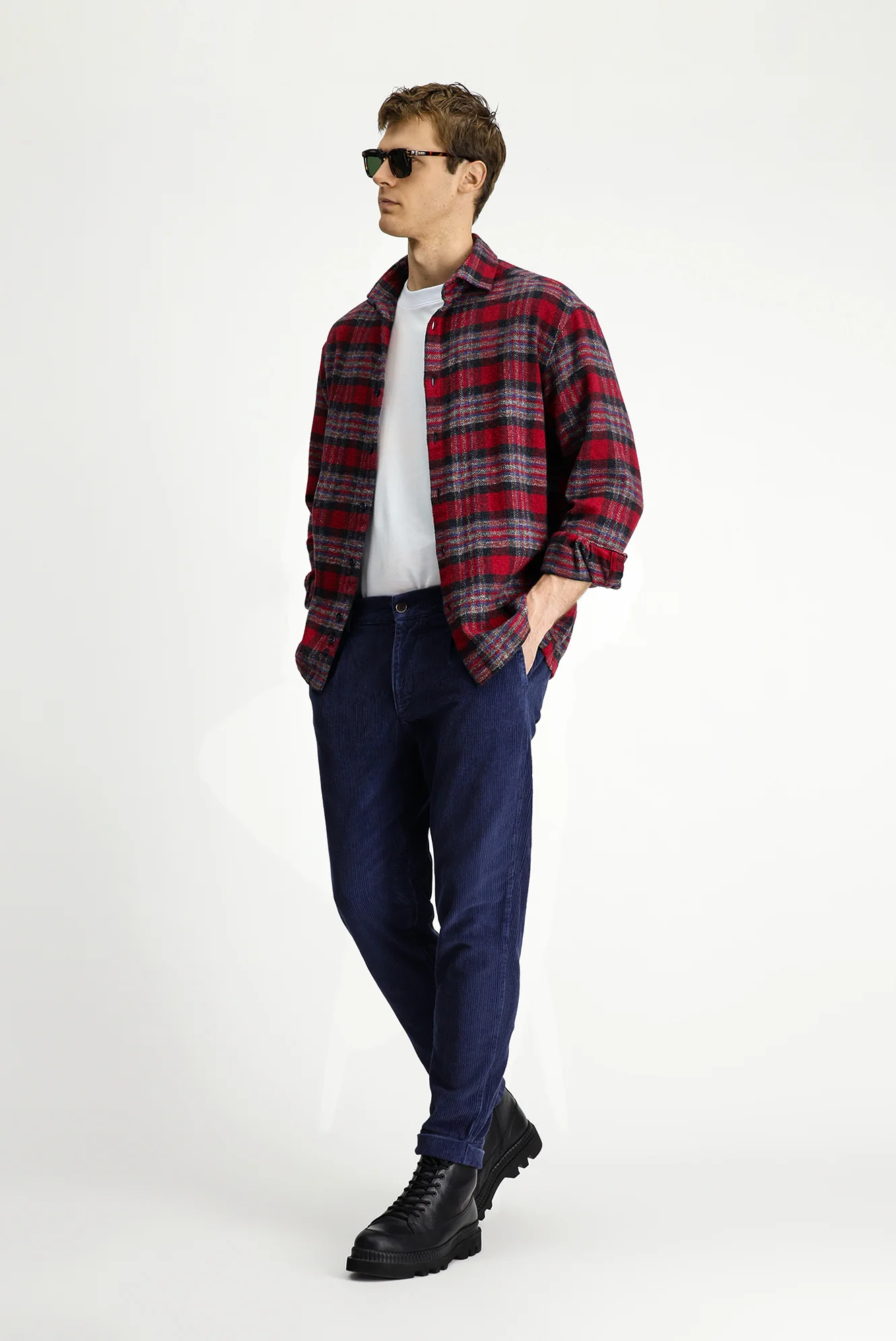 Koyu Mavi  Tapered Fit Likralı Kadife Pantolon - Image 2