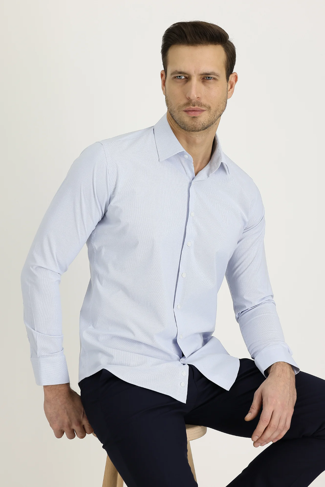 Koyu Mavi  Uzun Kol Slim Fit Dar Kesim Klasik Desenli Pamuklu Kolay Ütülenebilir Gömlek
