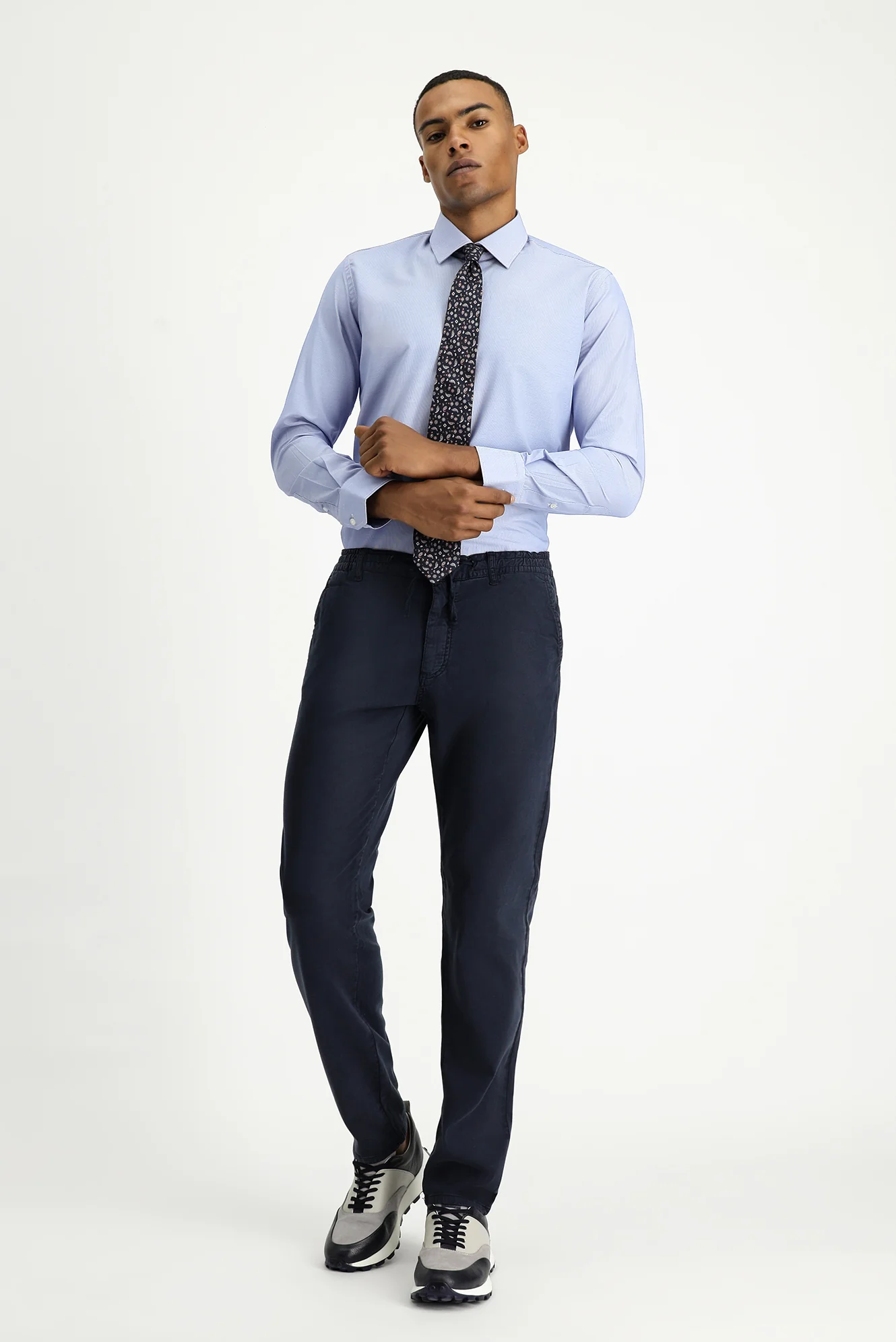 Koyu Mavi Uzun Kol Slim Fit Klasik Yaka Pamuklu Kolay Ütülenebilir Desenli Gömlek