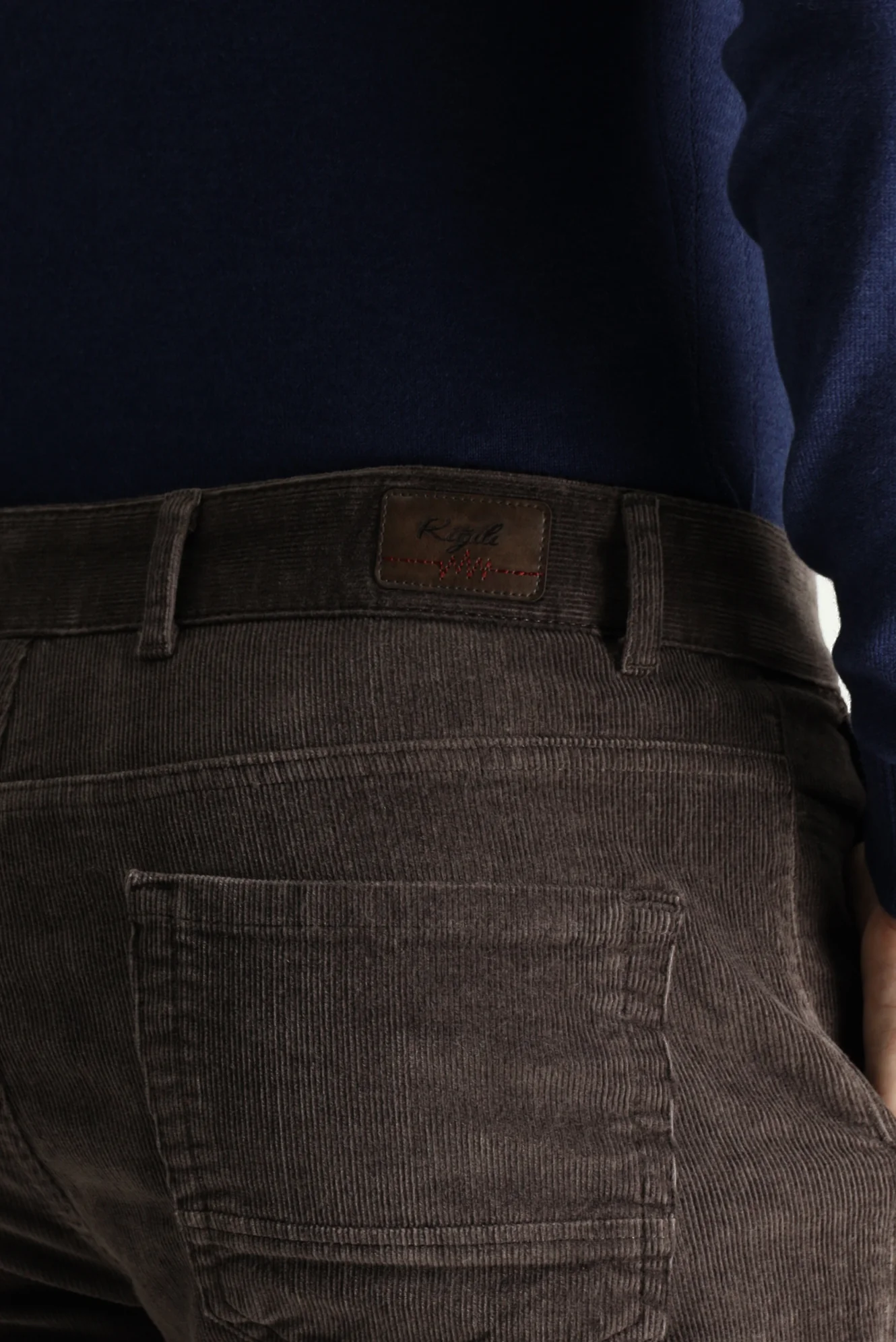 Koyu Vizon Slim Fit Dar Kesim Likralı Kadife Pantolon - Image 5