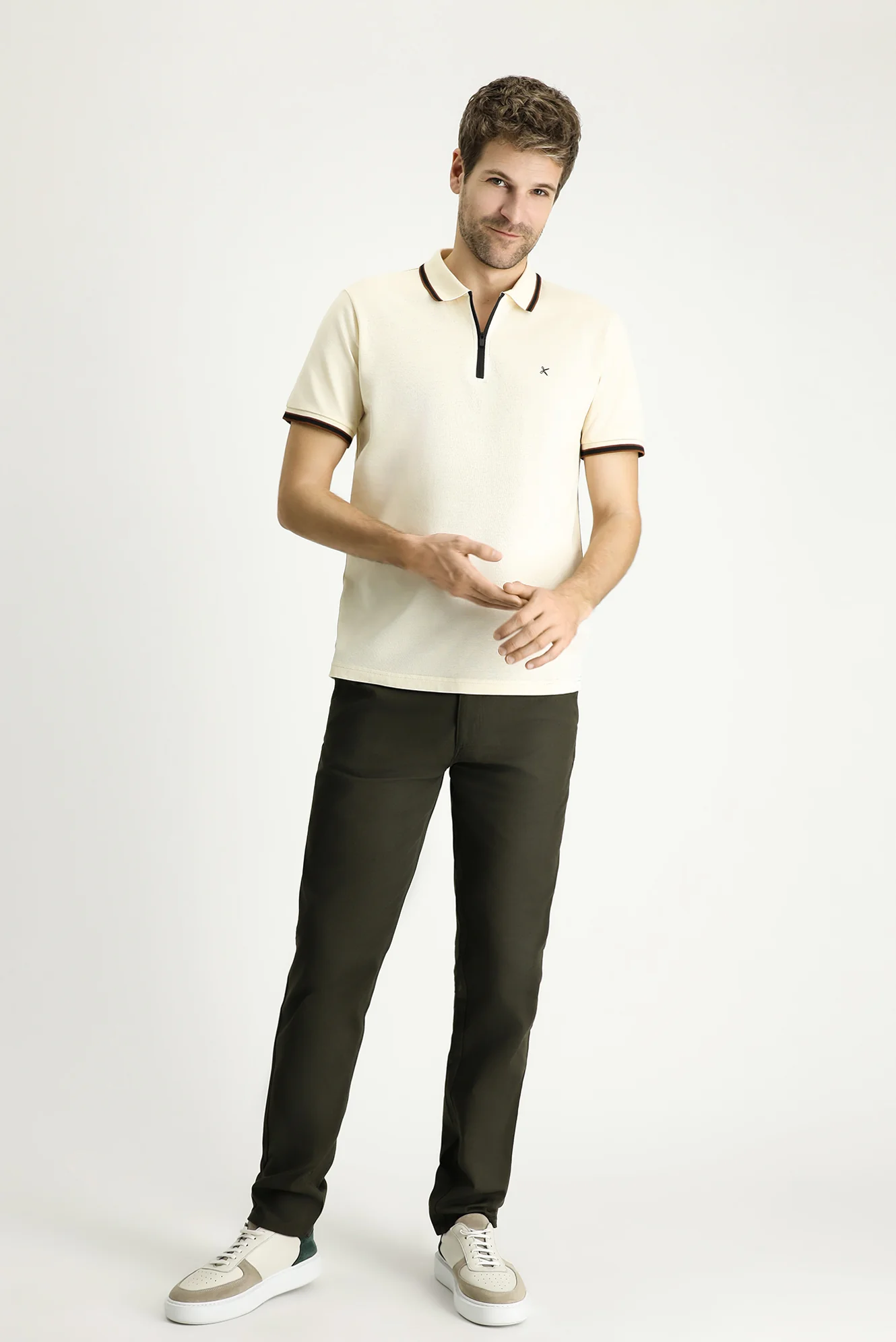Krem Polo Yaka Regular Fit Fermuarlı Desenli Pamuk Tişört - Image 2