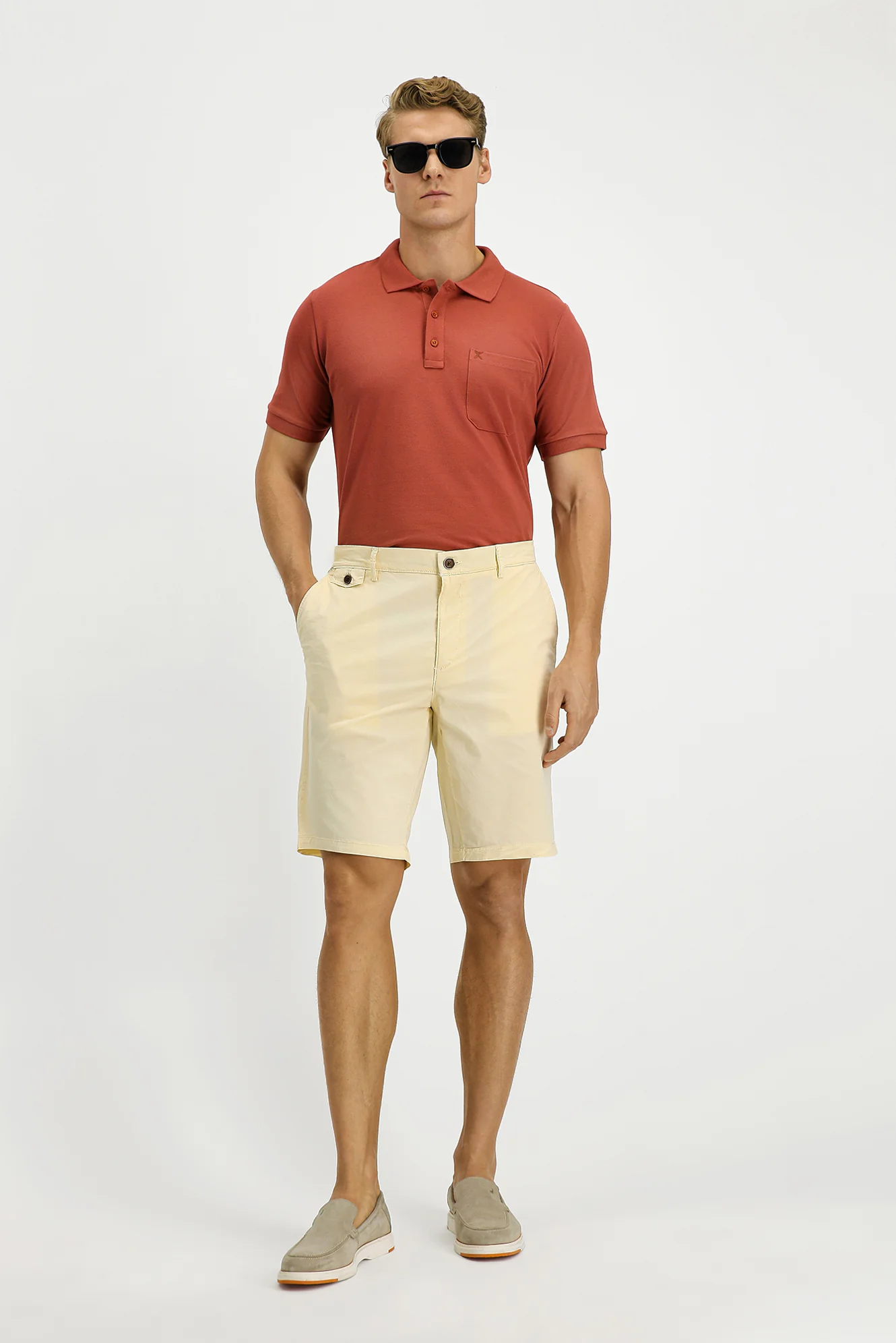 Krem Regular Fit Standart Kesim Pamuklu Bermuda Şort
