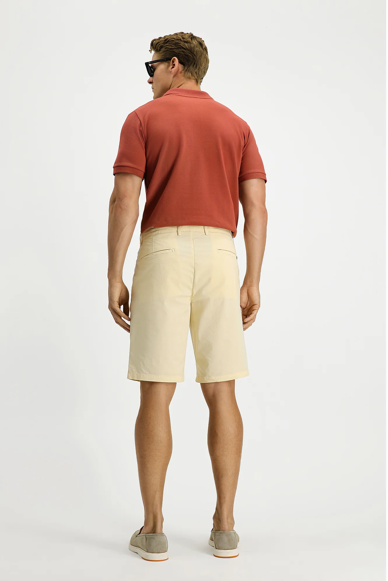 Krem Regular Fit Standart Kesim Pamuklu Bermuda Şort - Image 3