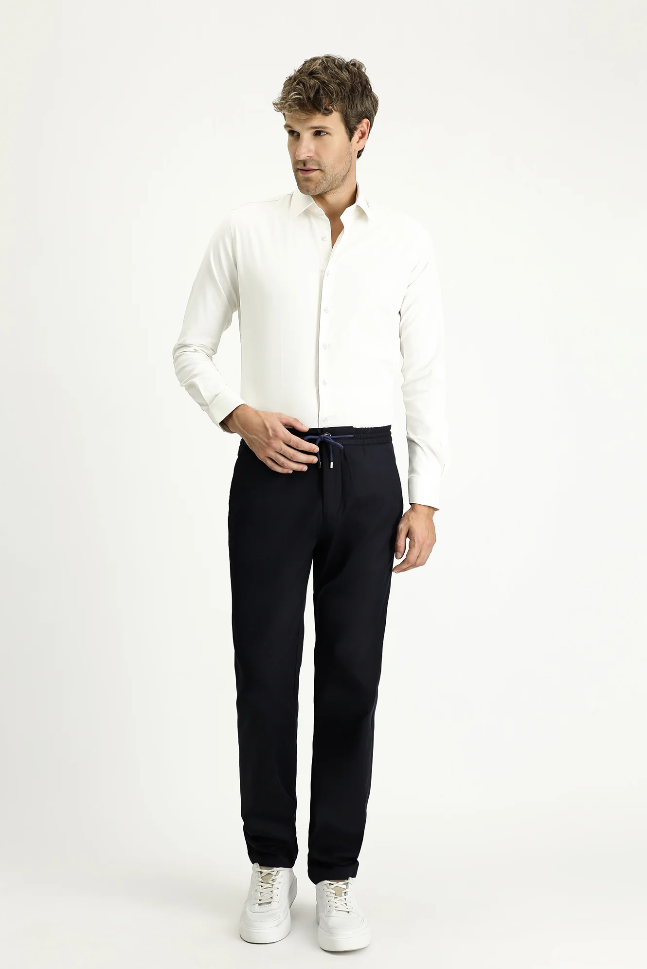 Krem Uzun Kol Slim Fit Dar Kesim Klasik Pamuklu Gömlek - Image 2