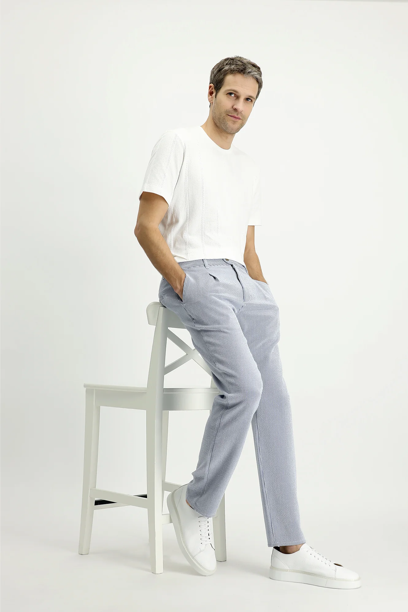 Lacivert-Beyaz Regular Fit Standart Kesim Likralı Çizgili Pileli Kanvas / Chino Pantolon