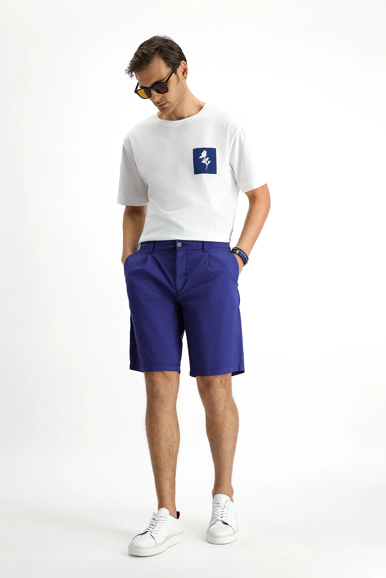 Mavi Regular Fit Standart Kesim Pamuklu Pileli Bermuda Şort - Image 2