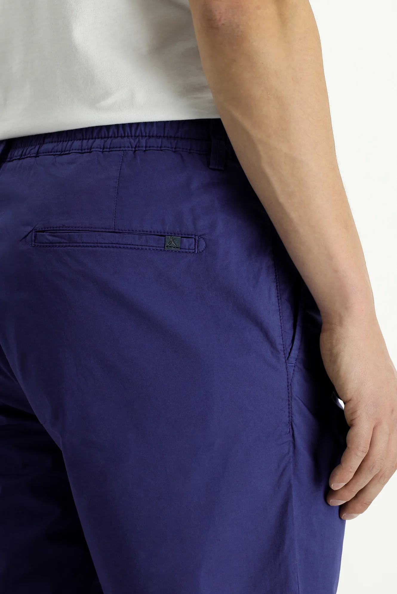 Mavi Regular Fit Standart Kesim Pamuklu Pileli Bermuda Şort - Image 6