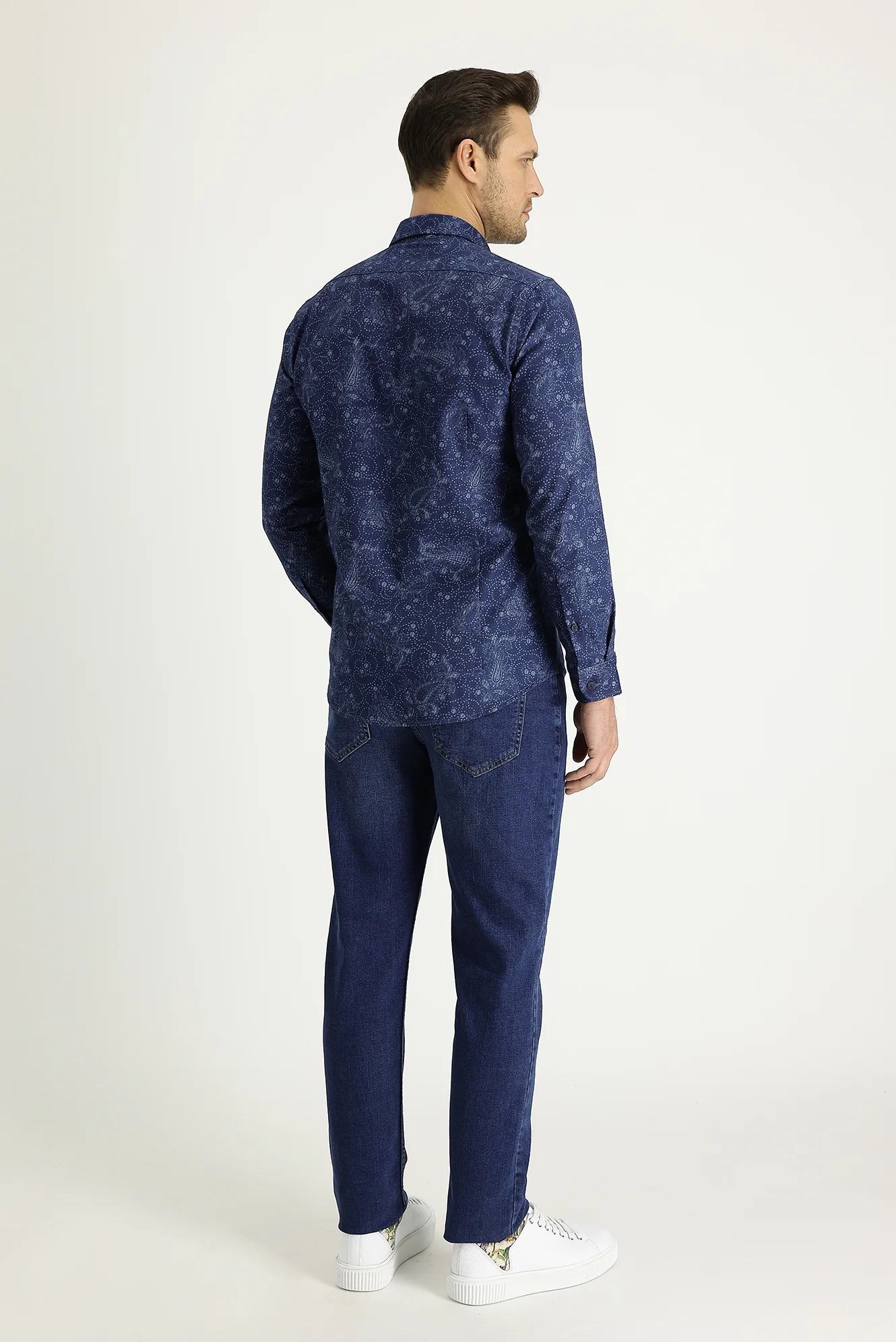 Mavi Slim Fit Dar Kesim Likralı Denim Pantolon - Image 3
