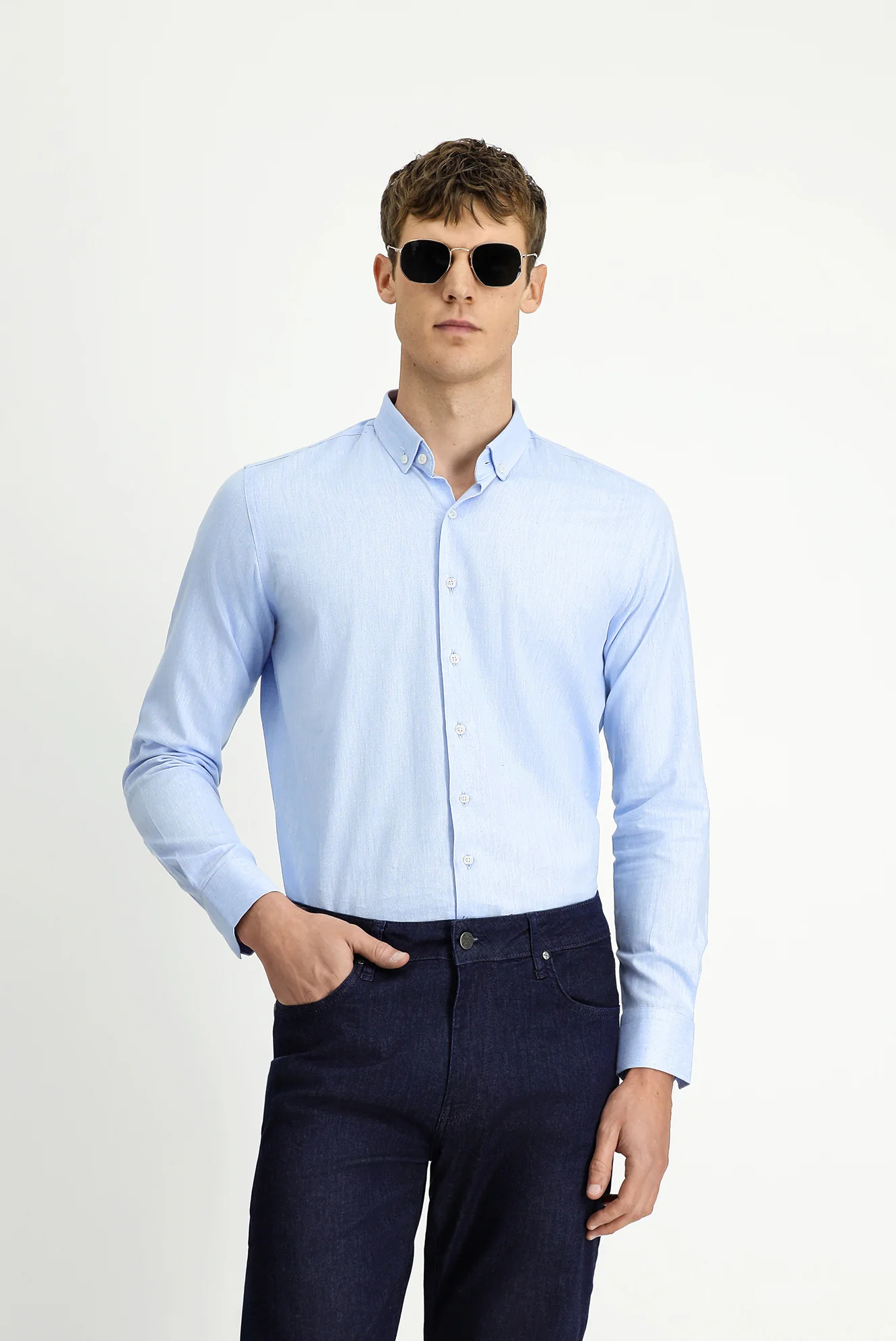 Mavi Uzun Kol Slim Fit Dar Kesim Pamuklu Keten Düğmeli Yaka Gömlek - Image 3