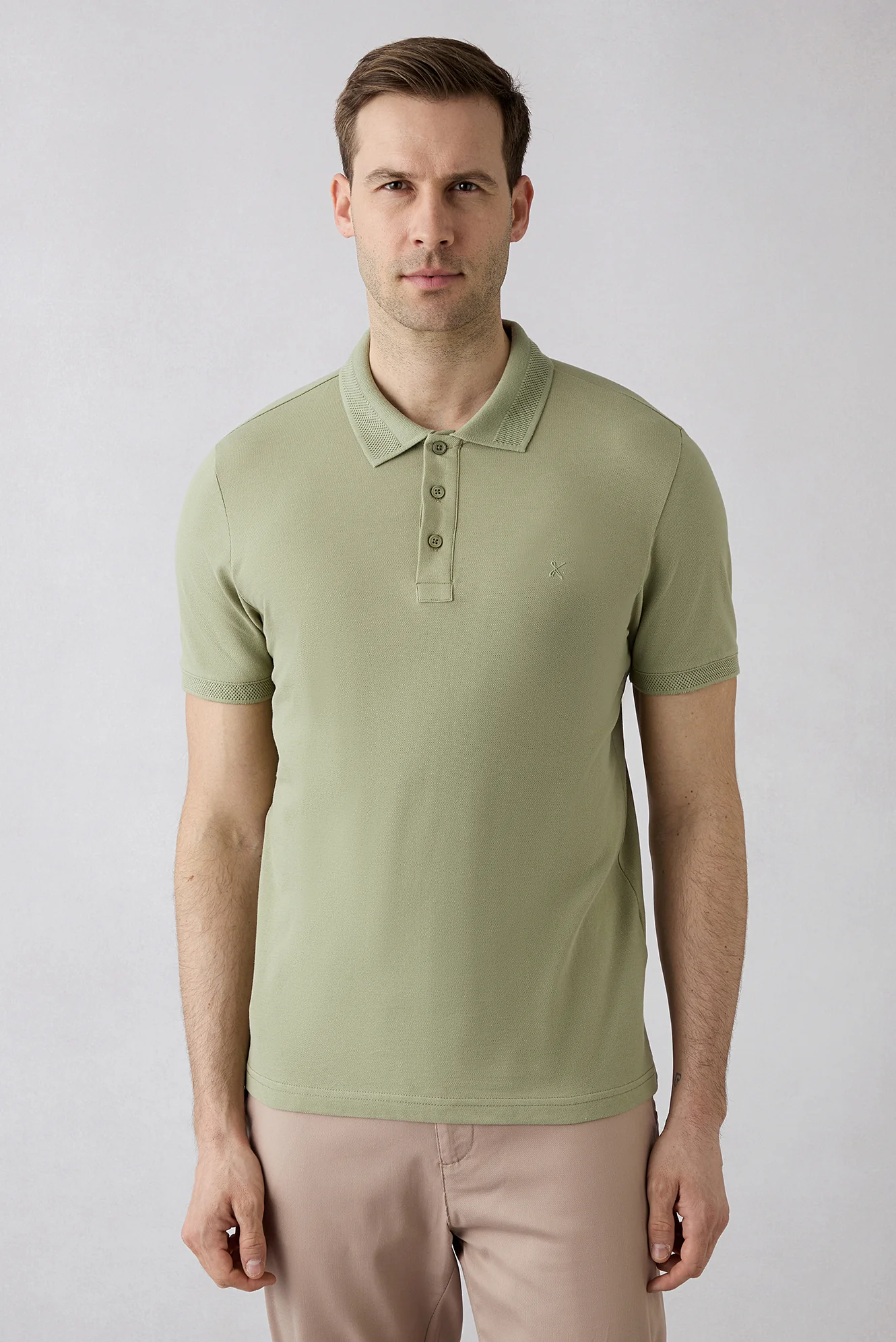Orman Yeşili Kıvrılmaz Polo Yaka Slim Fit Dar Kesim Ribana Detaylı Pamuk Tişört