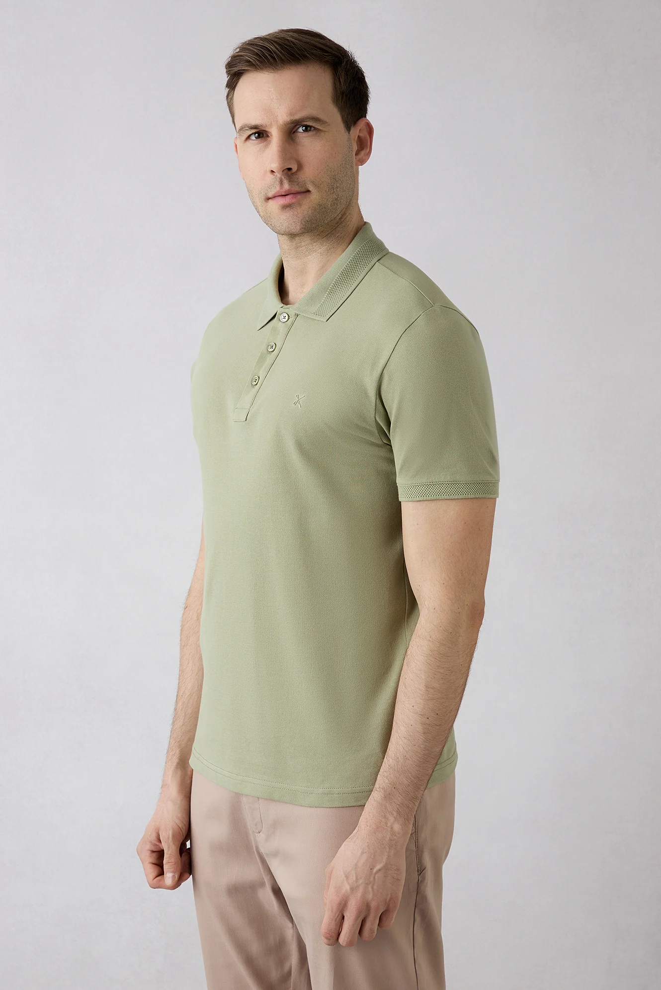 Orman Yeşili Kıvrılmaz Polo Yaka Slim Fit Dar Kesim Ribana Detaylı Pamuk Tişört - Image 3