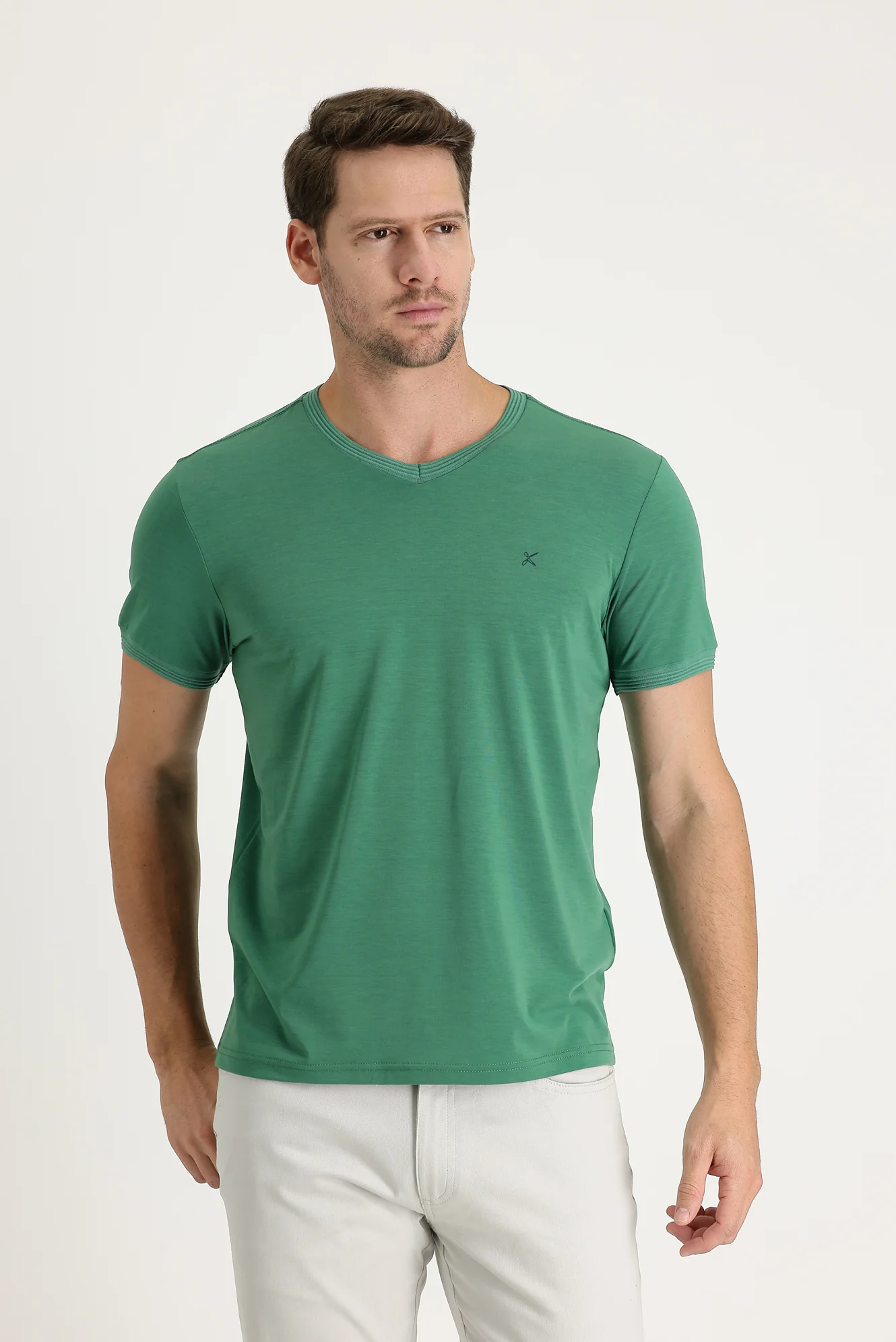 Orman Yeşili V Yaka Slim Fit Dar Kesim Nakışlı Tişört - Image 2