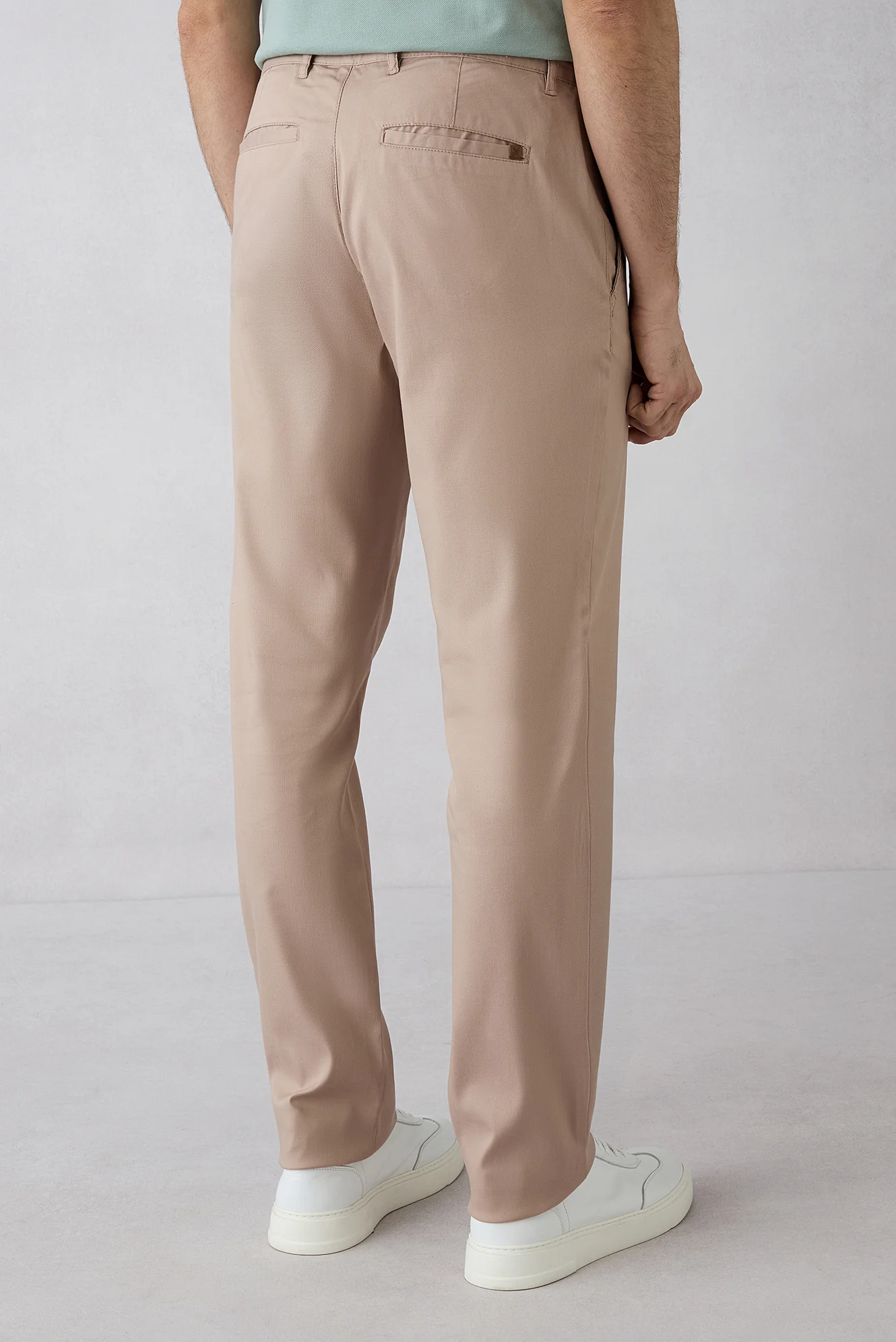 Orta Bej Relaxed Fit Rahat Kesim Lyocell Karışımlı Yandan Cep Kanvas / Chino Pantolon - Image 5