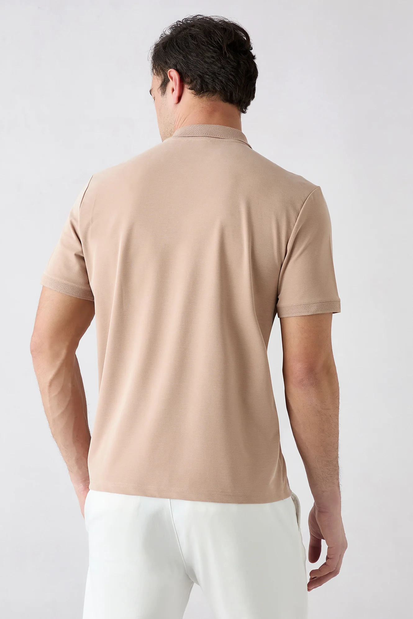 Orta Bej Regular Fit Çıtçıtlı Polo Yaka Ribana Detaylı Lyocell Karışımlı Tişört - Image 5