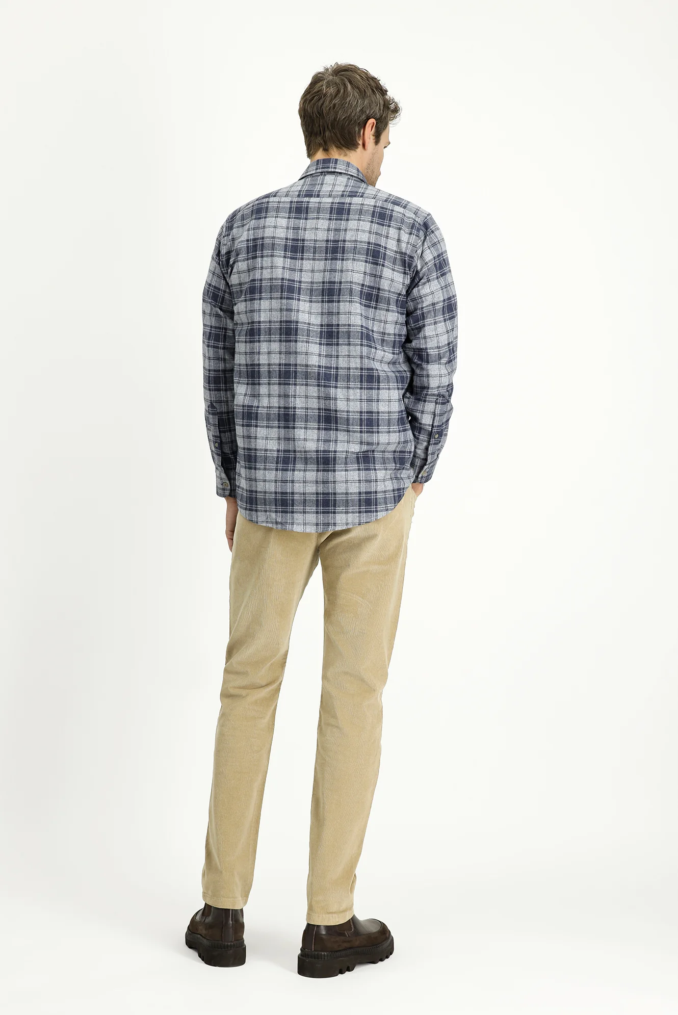 Orta Bej Slim Fit Dar Kesim Likralı Kadife Pantolon - Image 5