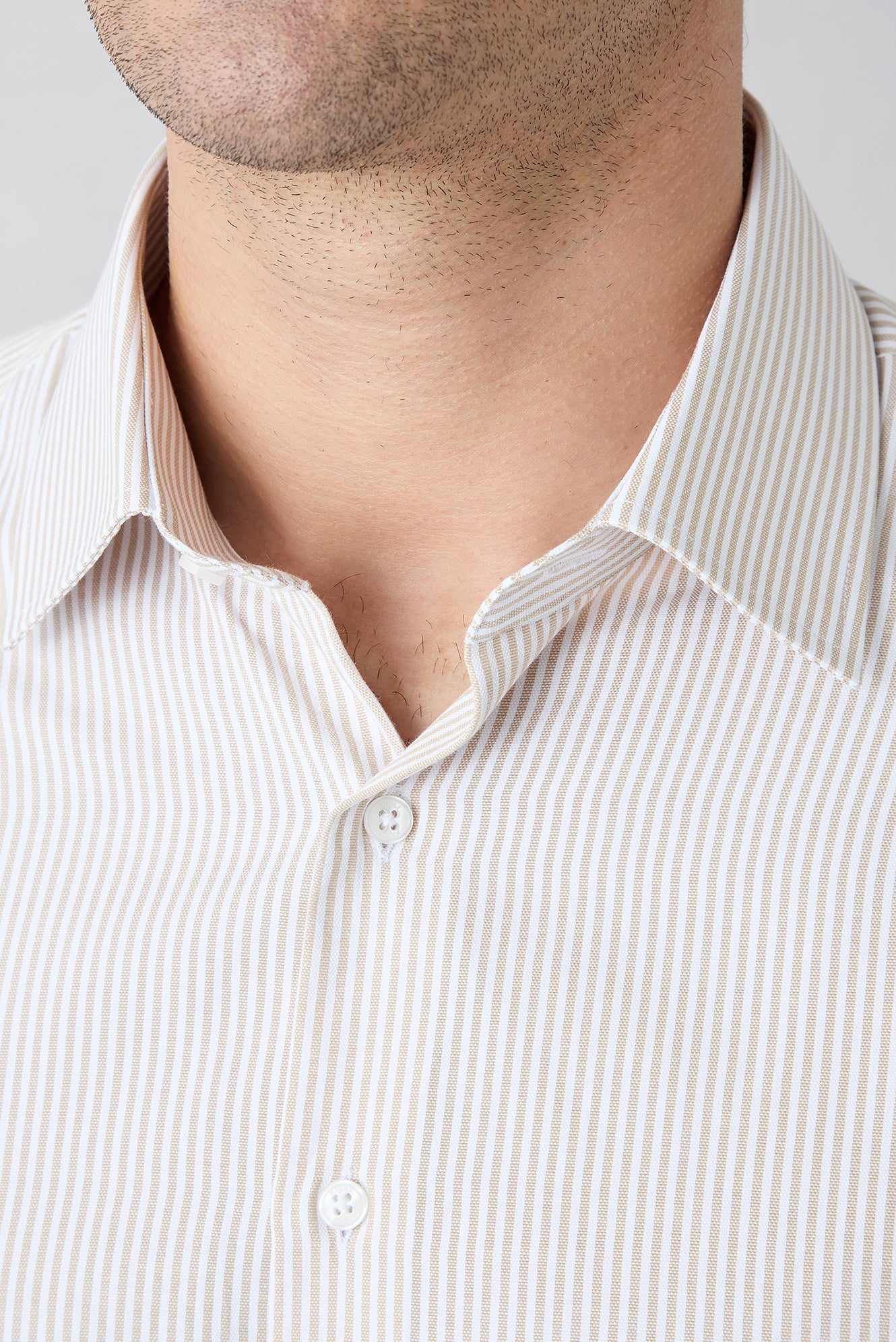 Orta Bej Uzun Kol Slim Fit Çizgili Klasik Yaka Pamuklu Kolay Ütülenebilir Gömlek - Image 4