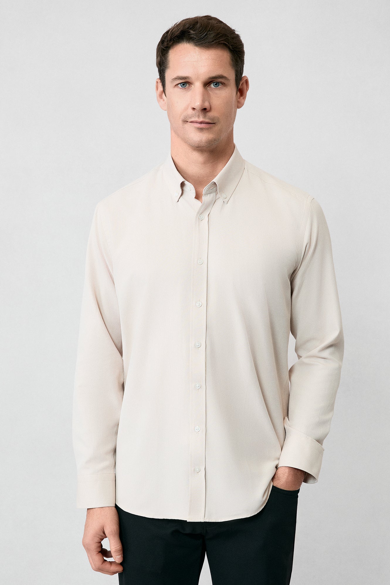 Orta Bej Uzun Kol Slim Fit Düğmeli Yaka Pamuklu Kolay Ütülenebilir 4 Mevsim Oxford Gömlek - Image 6