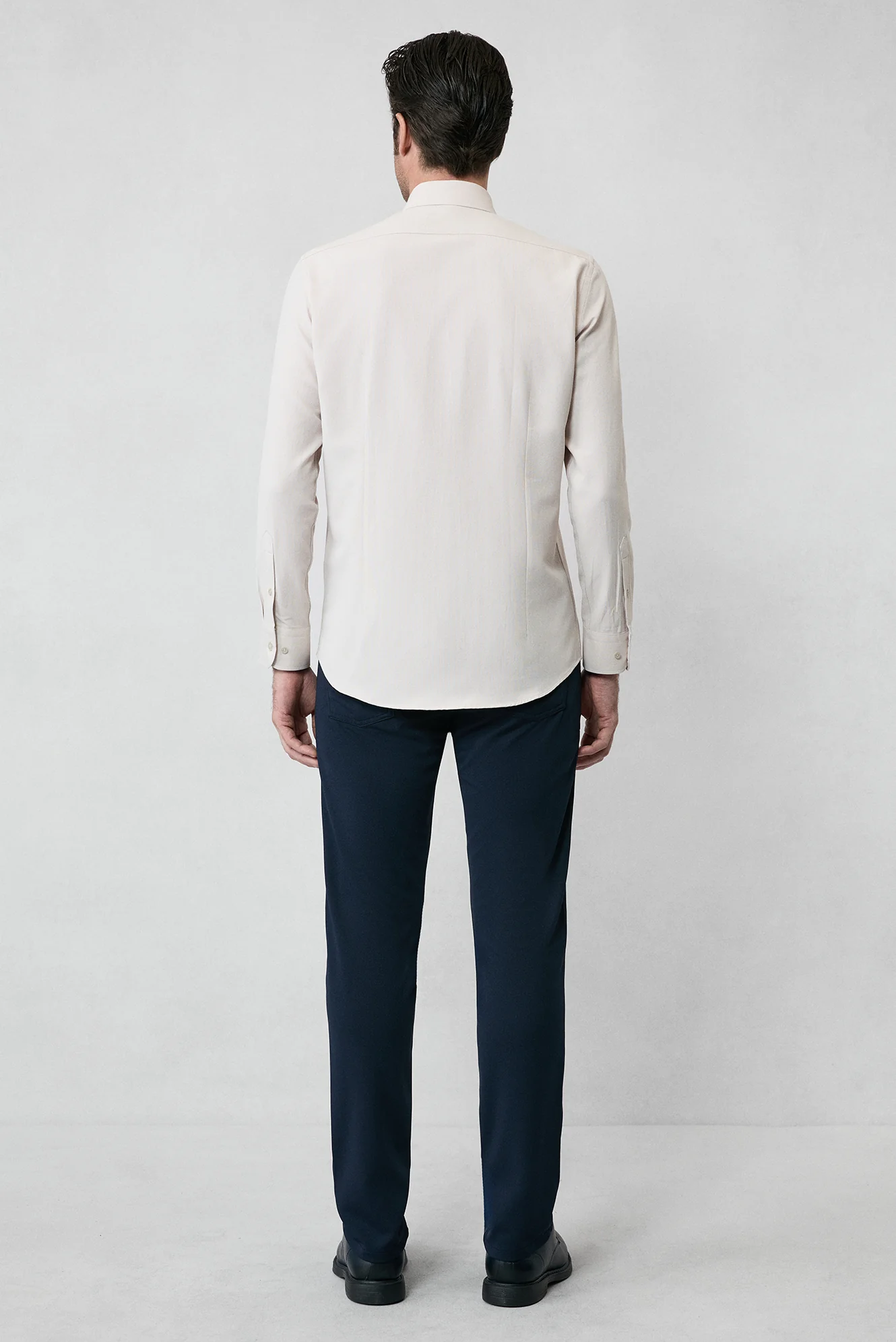 Orta Bej Uzun Kol Slim Fit Klasik Yaka Pamuklu Kolay Ütülenebilir Oxford 4 Mevsim Gömlek - Image 7