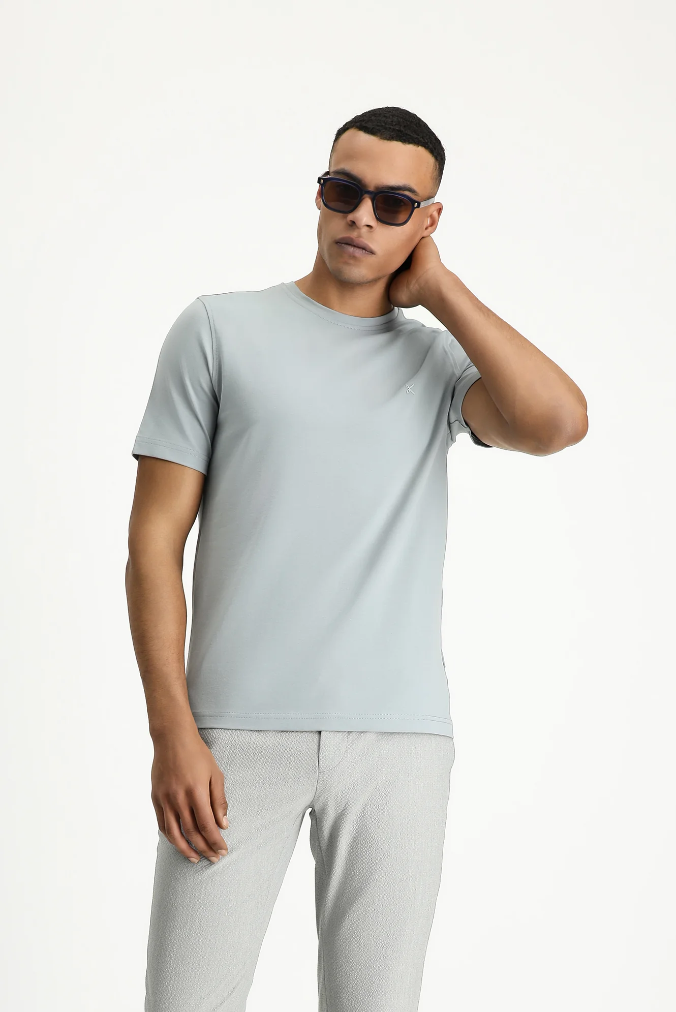 Orta Gri Bisiklet Yaka Slim Fit Yumuşak Dokulu Pamuklu Likralı Esnek Tişört - Image 3