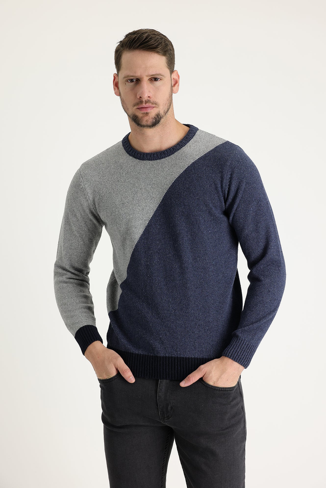 Orta Gri Bisiklet Yaka Slim Fit Dar Kesim Yünlü Desenli Triko Kazak - Image 2