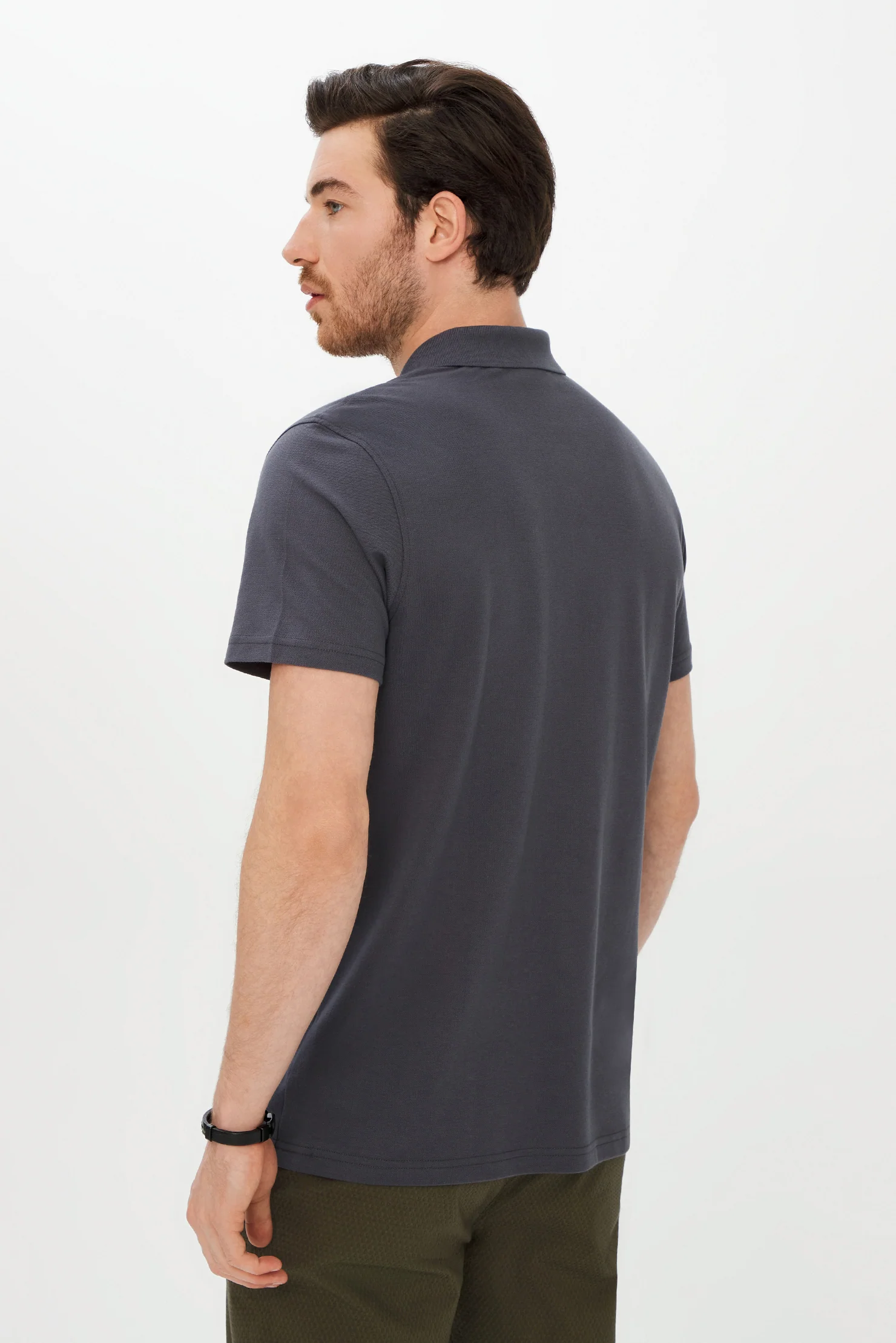Orta Gri Cepli Polo Yaka Regular Fit Pamuk Tişört - Image 4