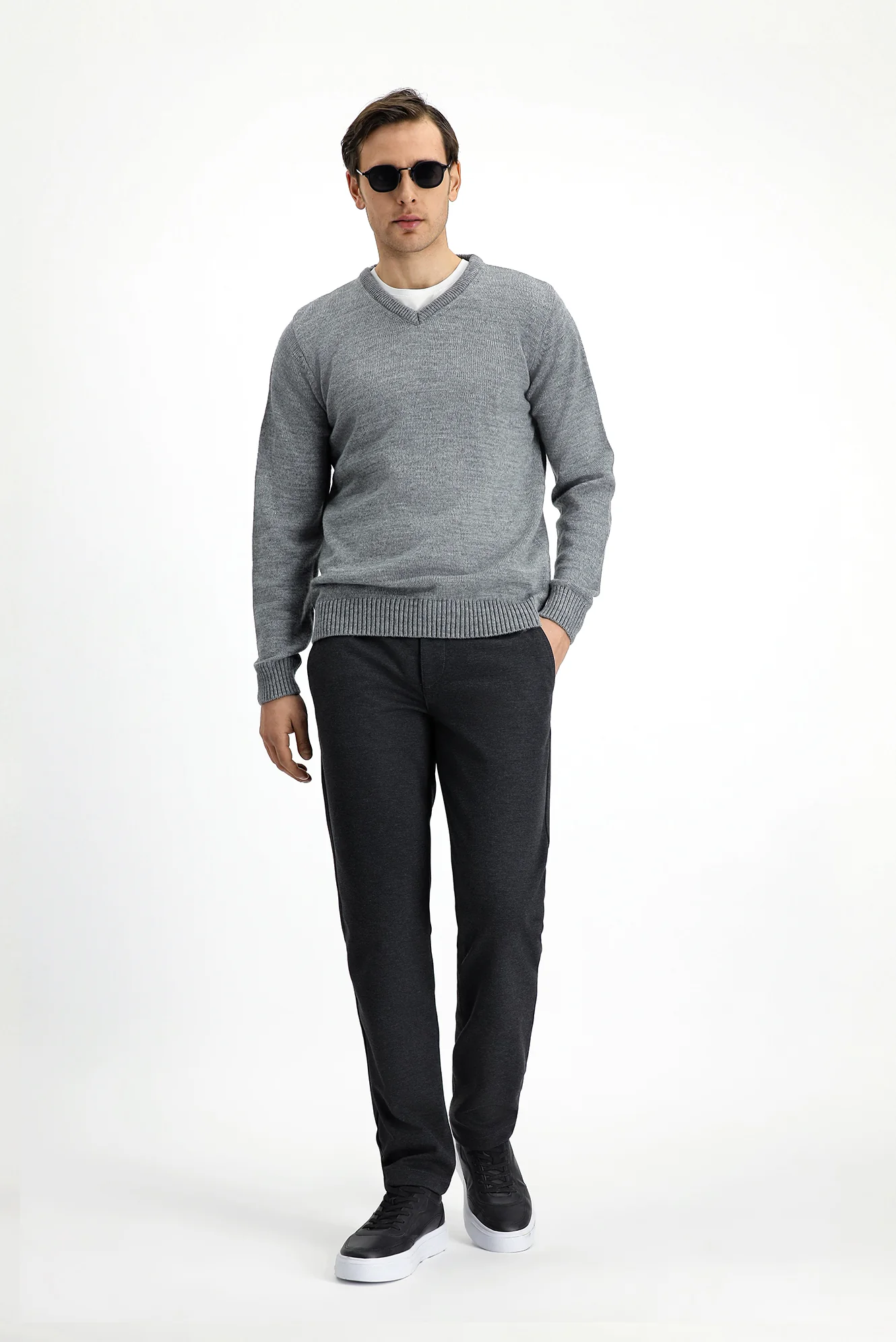 Orta Gri Melanj V Yaka Regular Fit Triko Kazak - Image 2